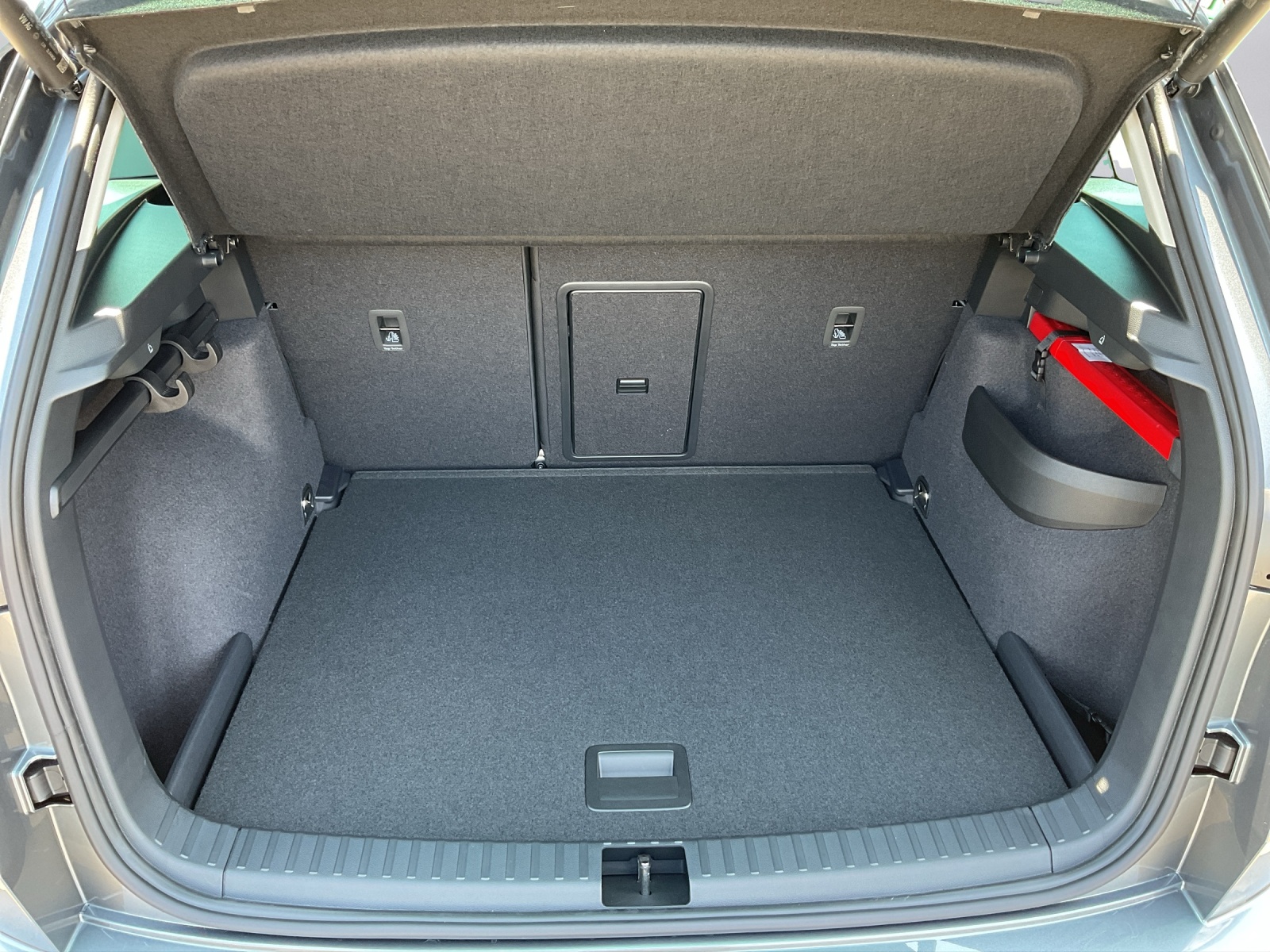 SKODA Karoq 1.5 TSI Dynamic DSG-image-13