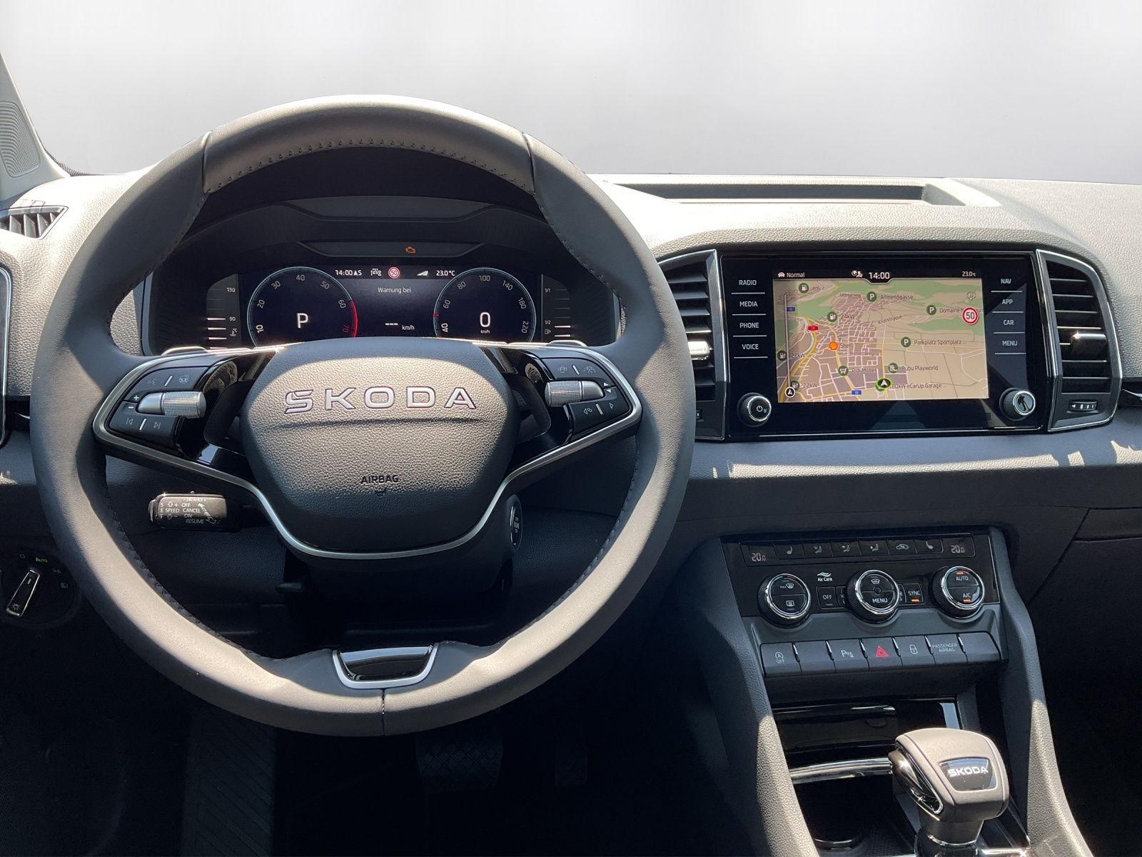 SKODA Karoq 1.5 TSI Dynamic DSG-image-6