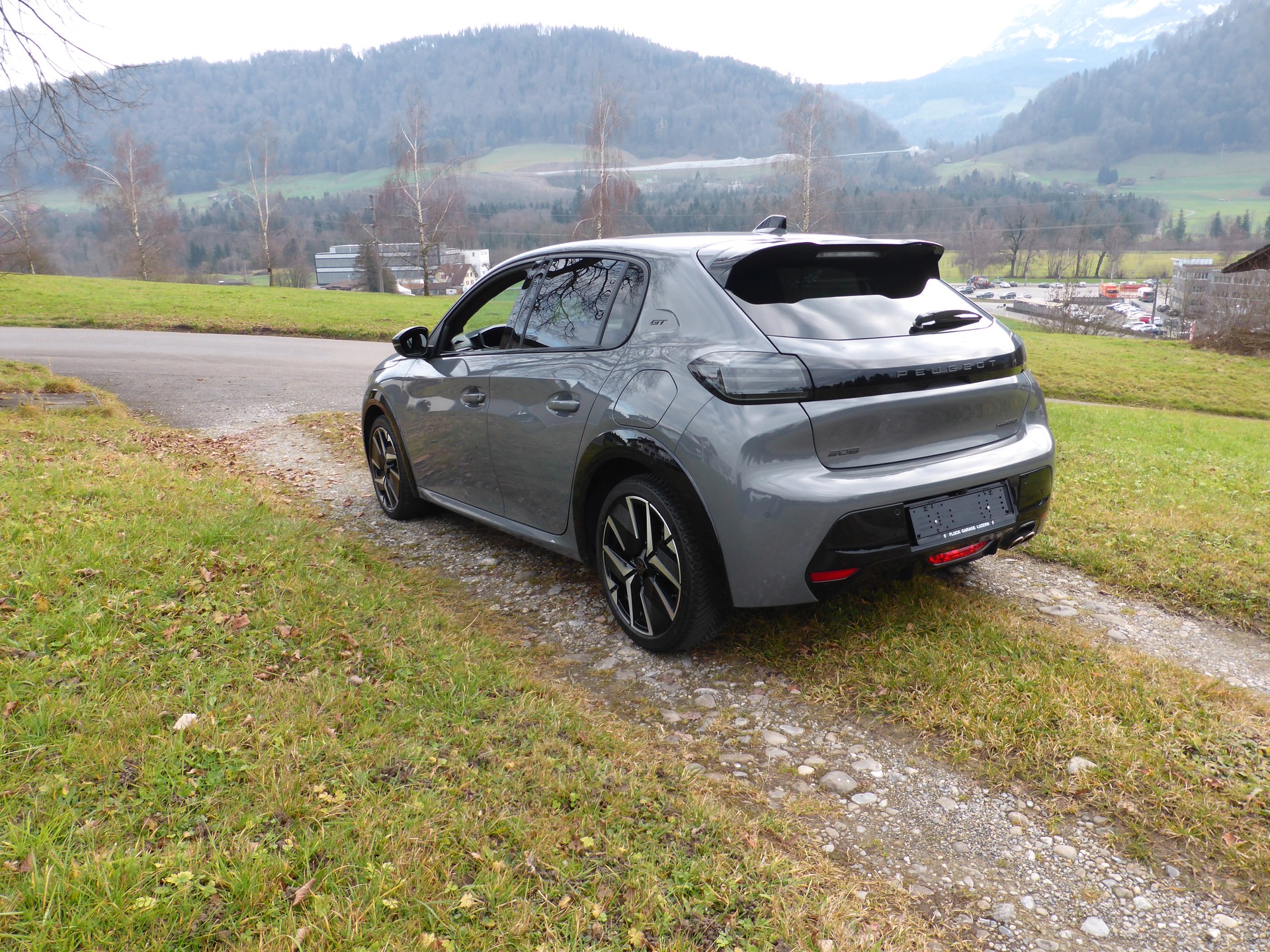 PEUGEOT 208 1.2 MHEV 145 GT-image-2