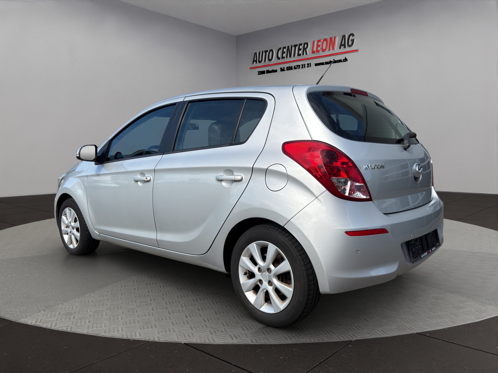 HYUNDAI i20 1.4 Premium Automatic-showroom-element-3