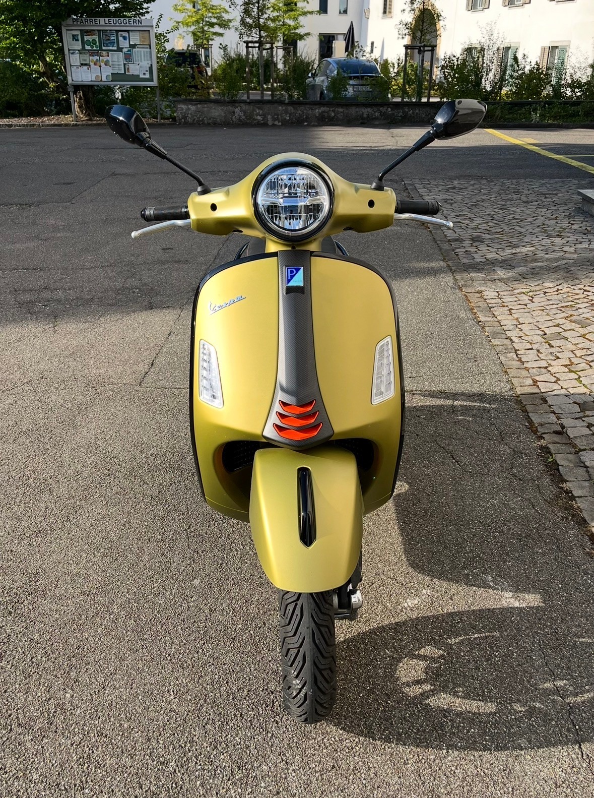 PIAGGIO Vespa GTS 125 Super Sport ABS-image-1