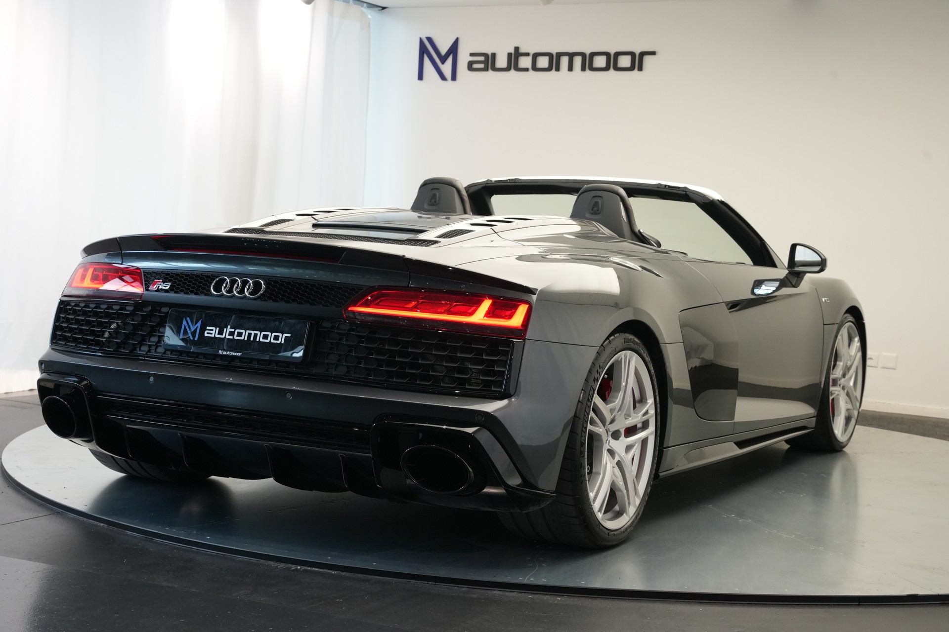 AUDI R8 Spyder performance S-Tronic *Carbon* *B&O*-image-38