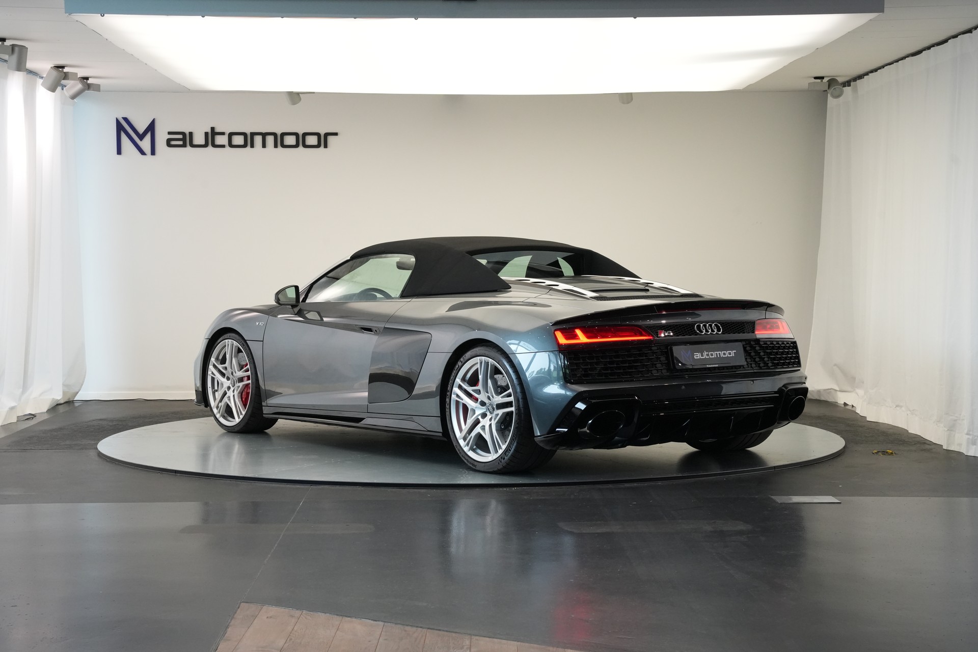 AUDI R8 Spyder performance S-Tronic *Carbon* *B&O*-image-12