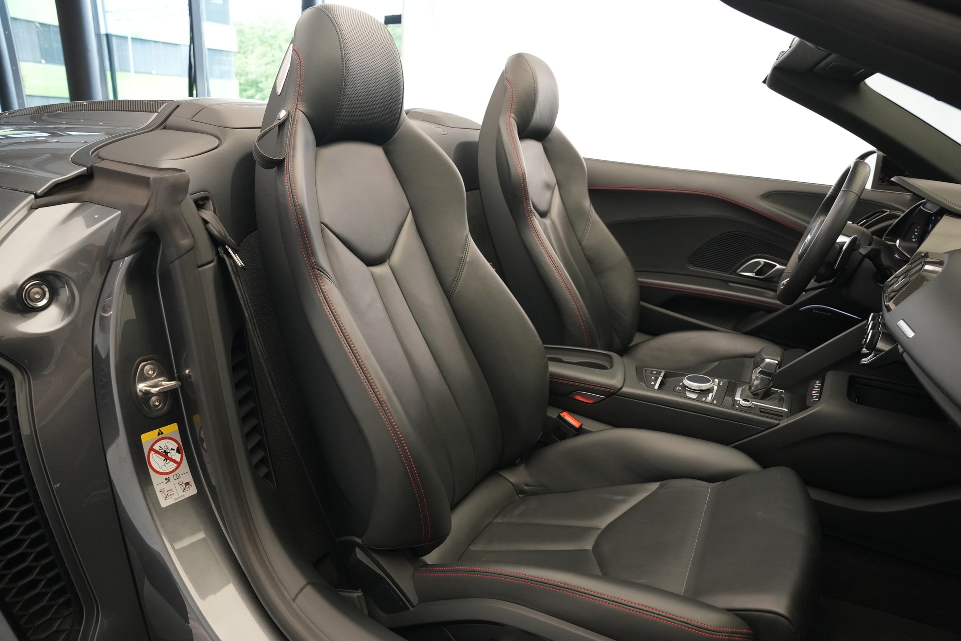 AUDI R8 Spyder performance S-Tronic *Carbon* *B&O*-image-16