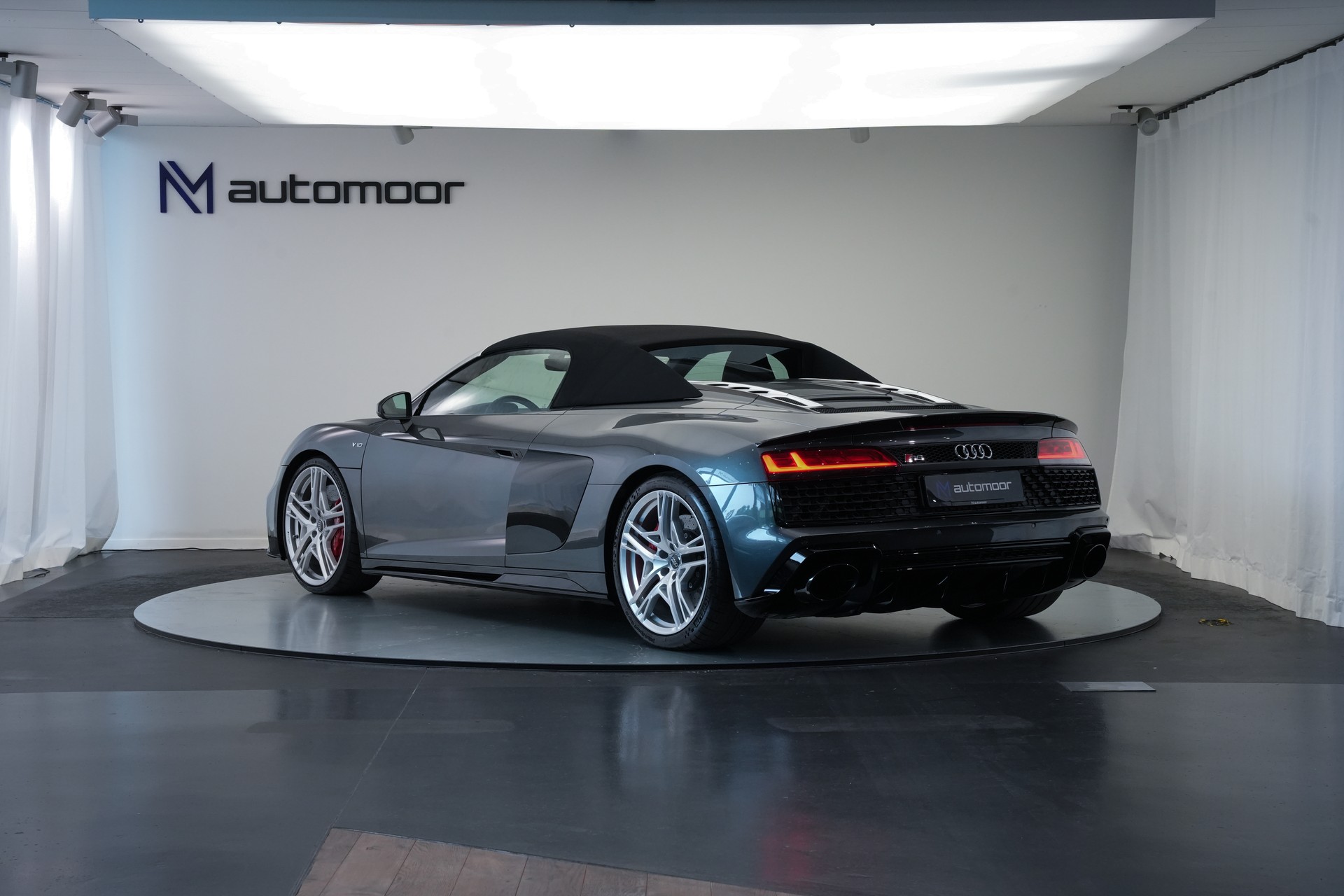 AUDI R8 Spyder performance S-Tronic *Carbon* *B&O*-image-12