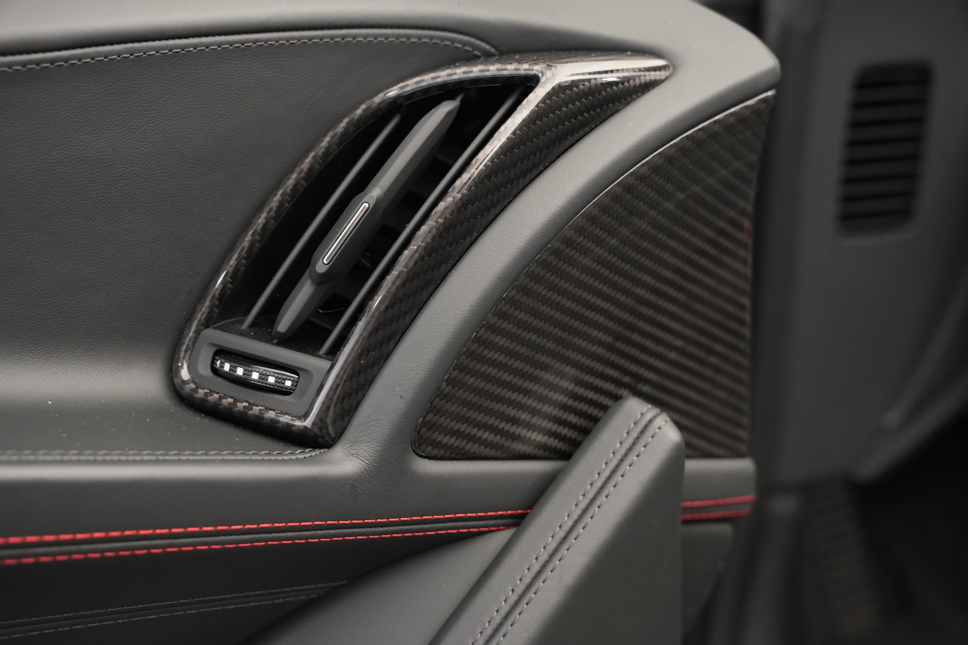 AUDI R8 Spyder performance S-Tronic *Carbon* *B&O*-image-17