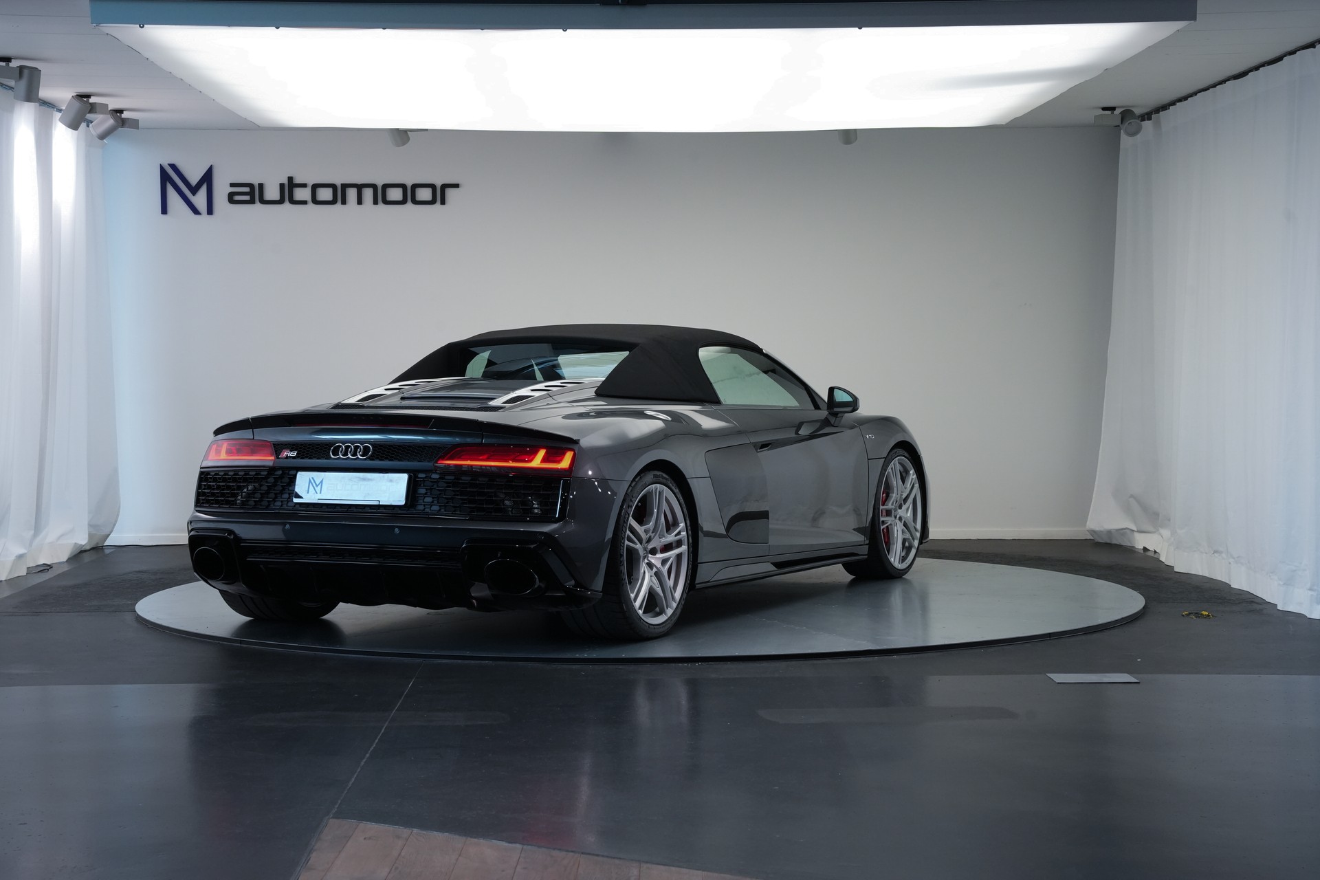 AUDI R8 Spyder performance S-Tronic *Carbon* *B&O*-image-11