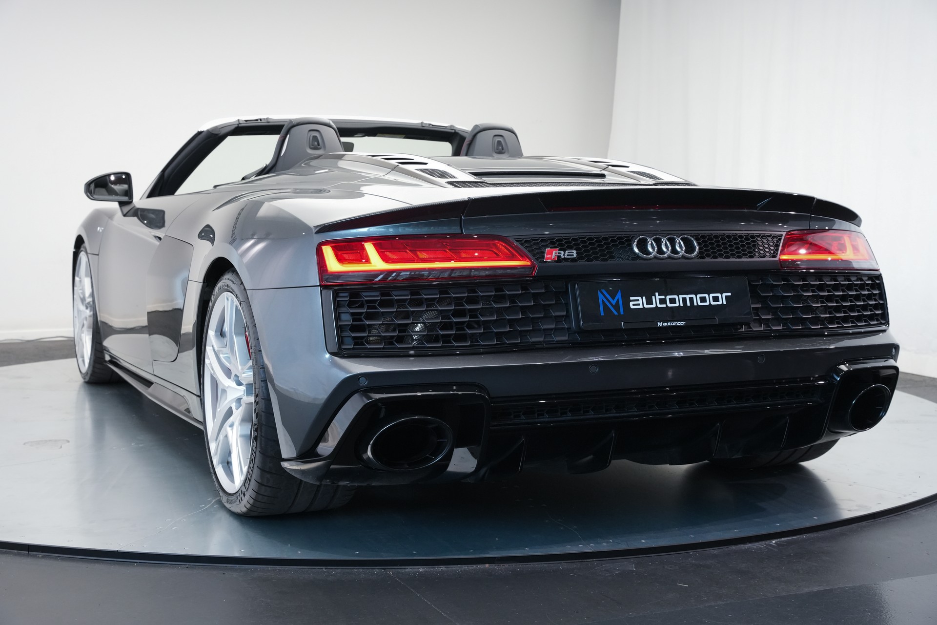 AUDI R8 Spyder performance S-Tronic *Carbon* *B&O*-image-40