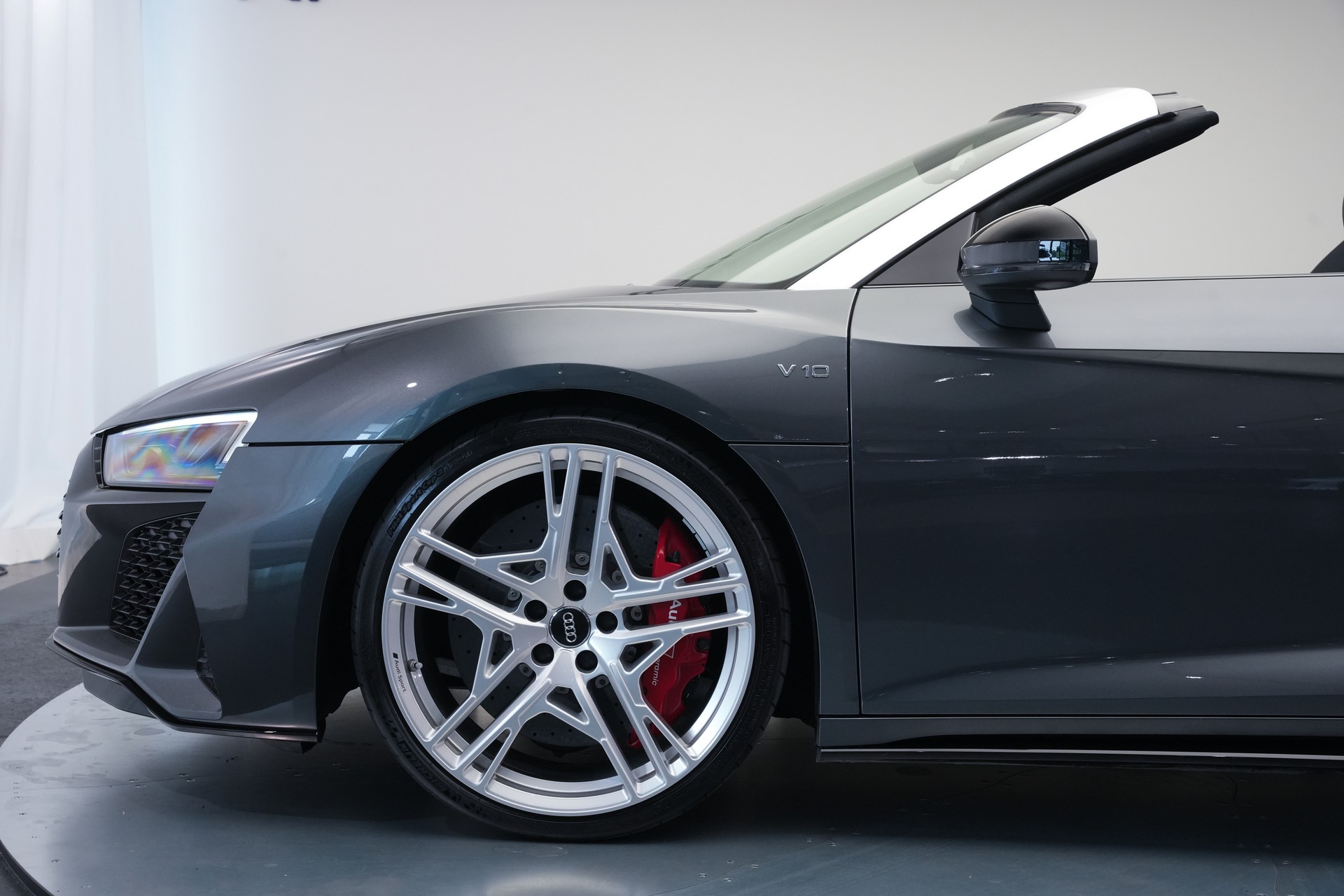 AUDI R8 Spyder performance S-Tronic *Carbon* *B&O*-image-45