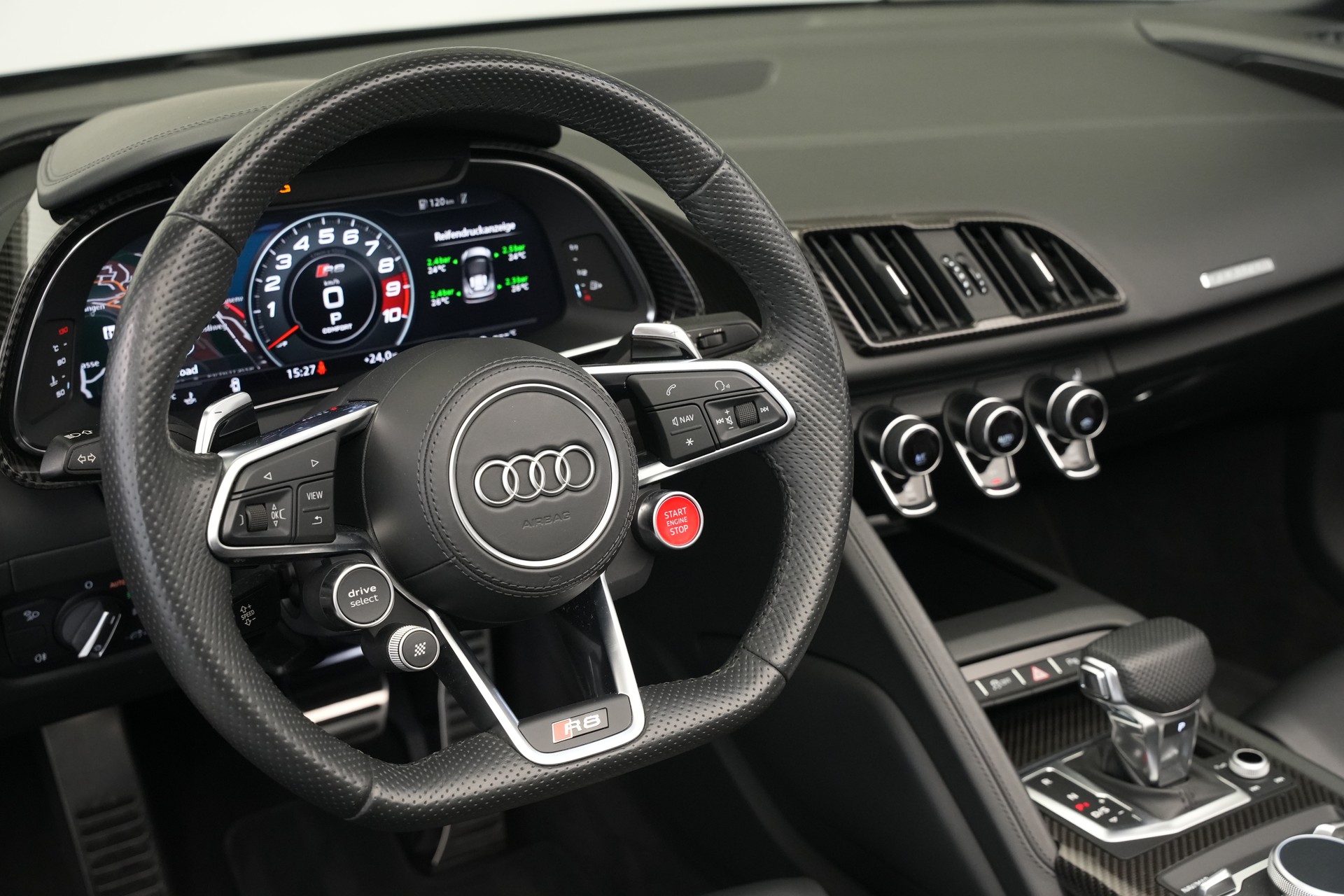 AUDI R8 Spyder performance S-Tronic *Carbon* *B&O*-image-21