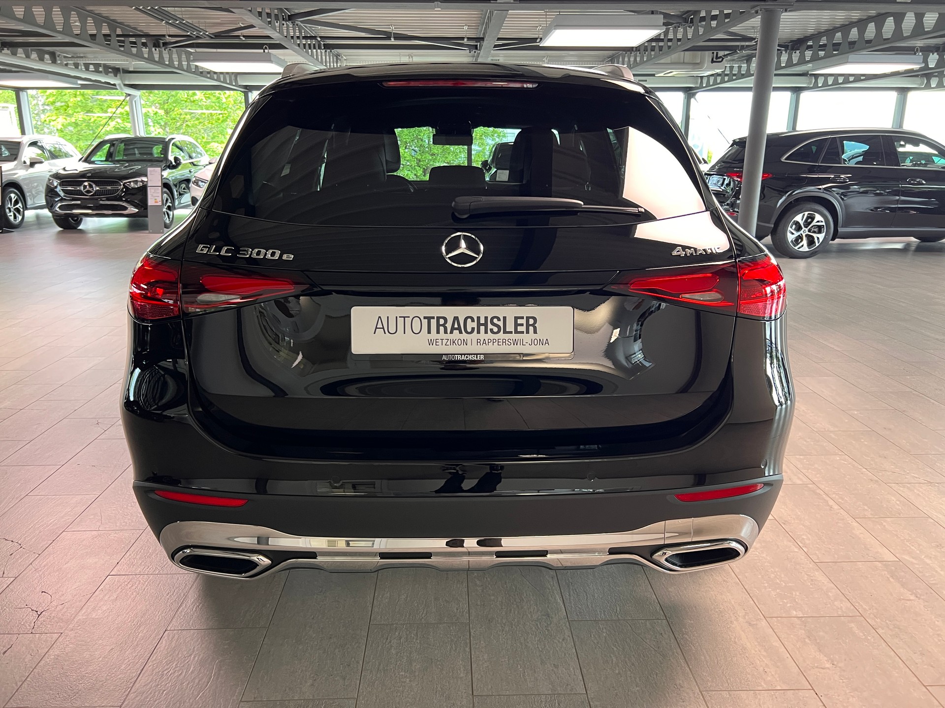 MERCEDES-BENZ GLC 300 e 4Matic EQ Star 9G-Tronic-image-4