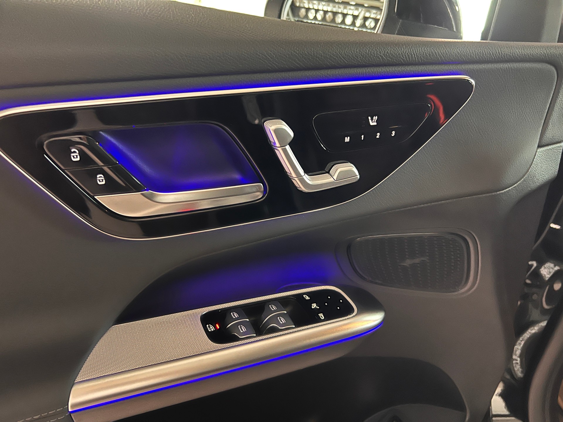 MERCEDES-BENZ GLC 300 e 4Matic EQ Star 9G-Tronic-image-13