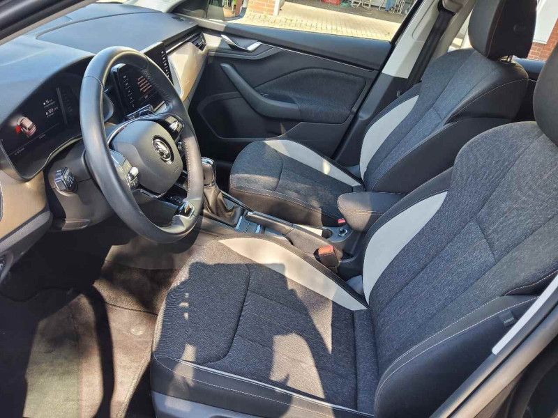 SKODA Kamiq 1.0 TSI Style DSG-showroom-element-1