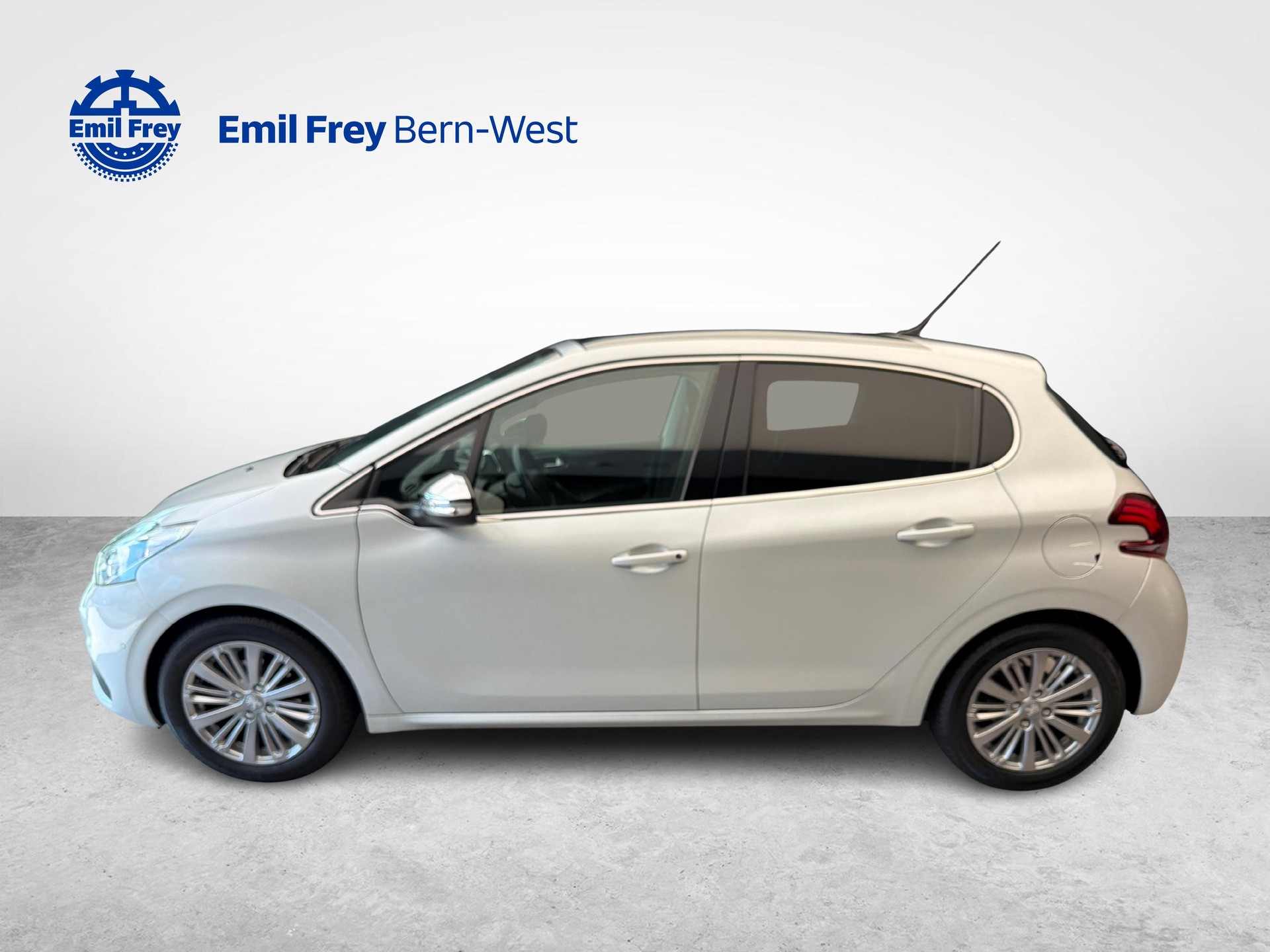 PEUGEOT 208 1.2 PureTech Allure S/S-showroom-element-1