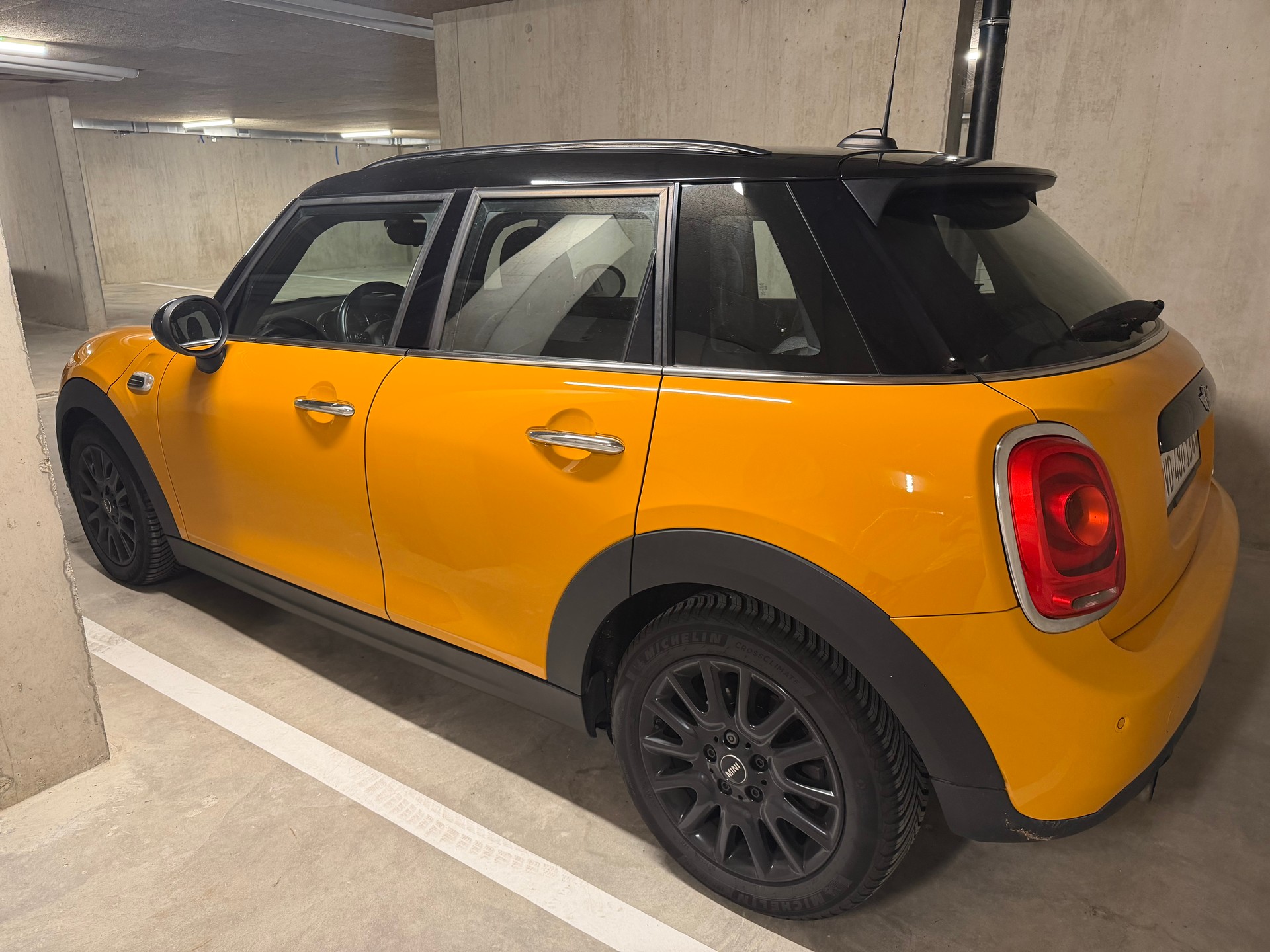MINI 1.5i Cooper-image-1