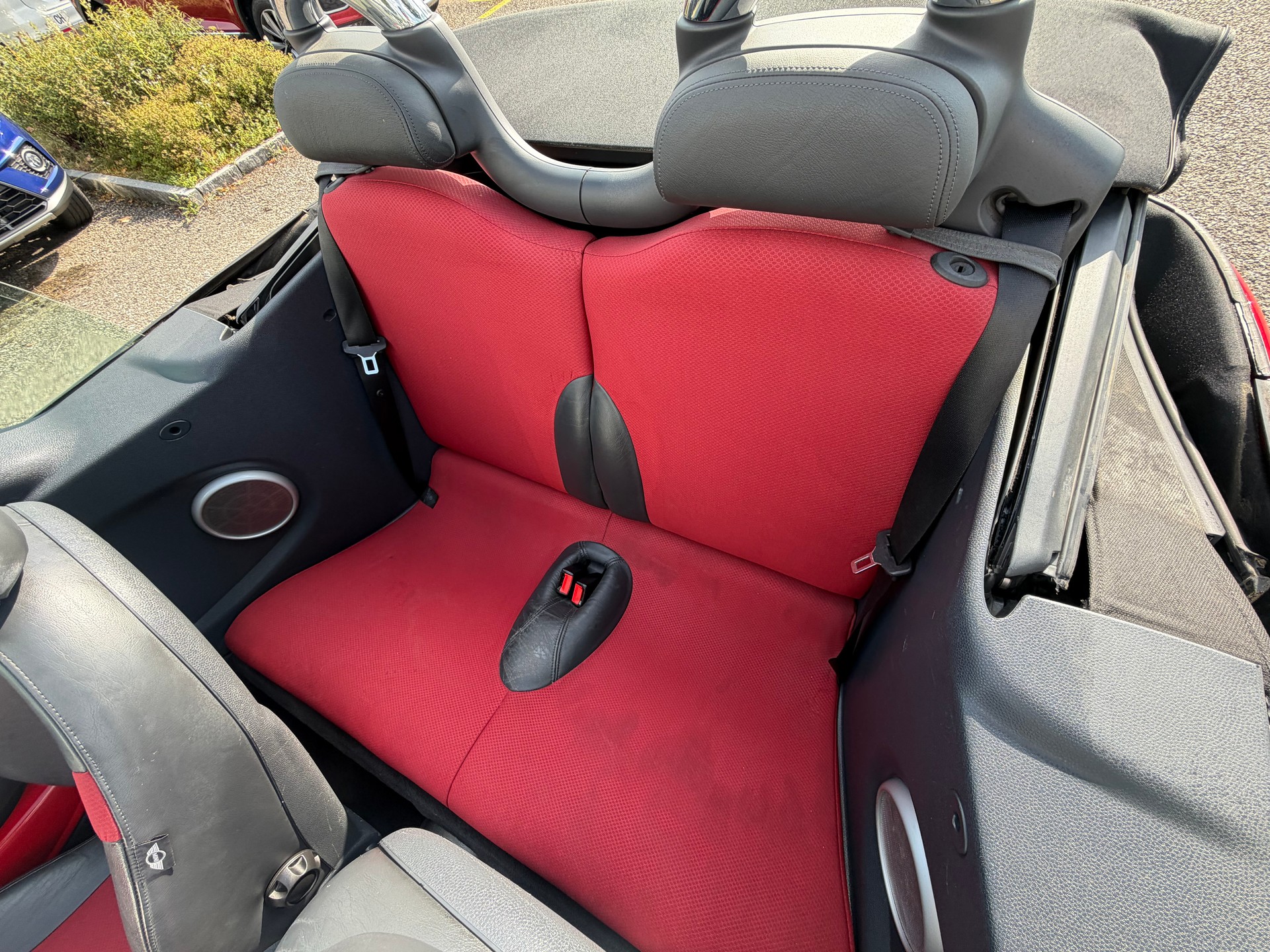 MINI Cooper S Cabriolet-image-9
