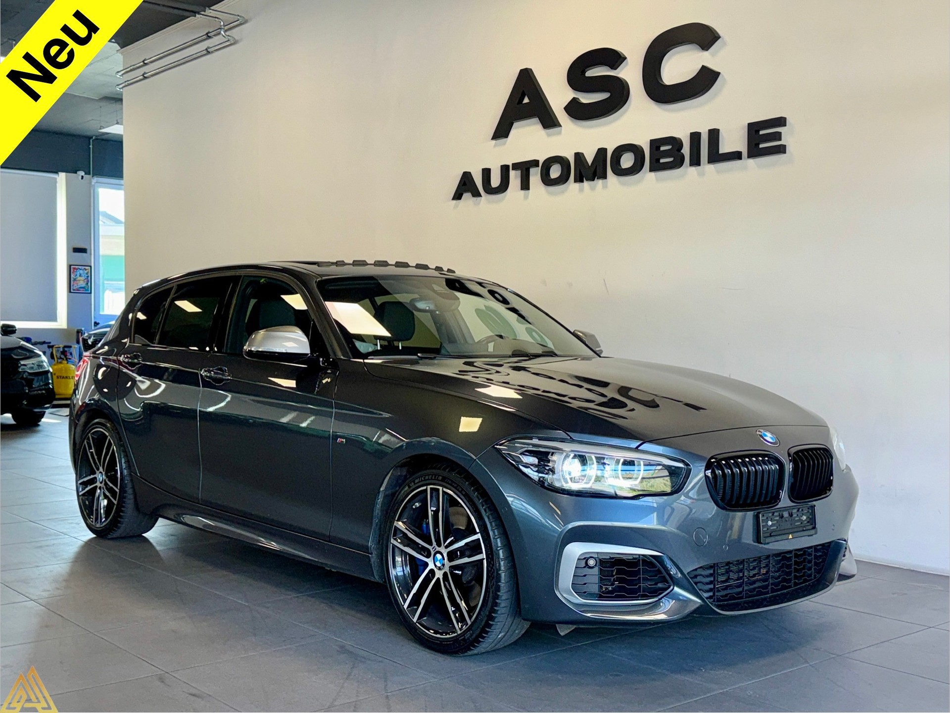 BMW M140i xDrive Steptronic