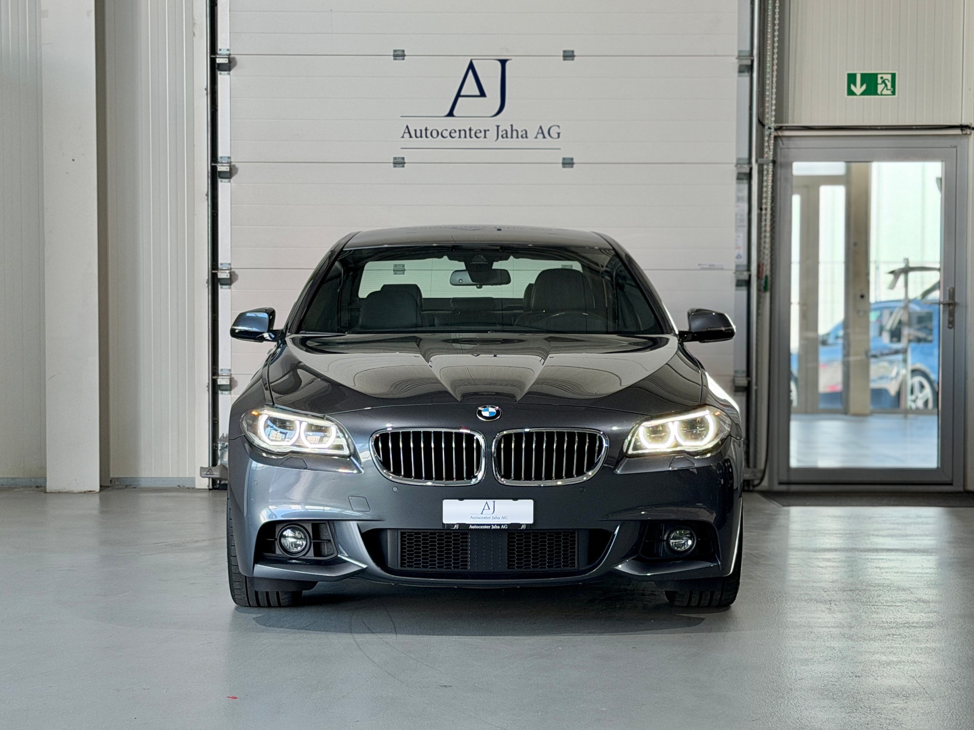 BMW 530d xDrive M Sport Steptronic (CH)-showroom-element-3