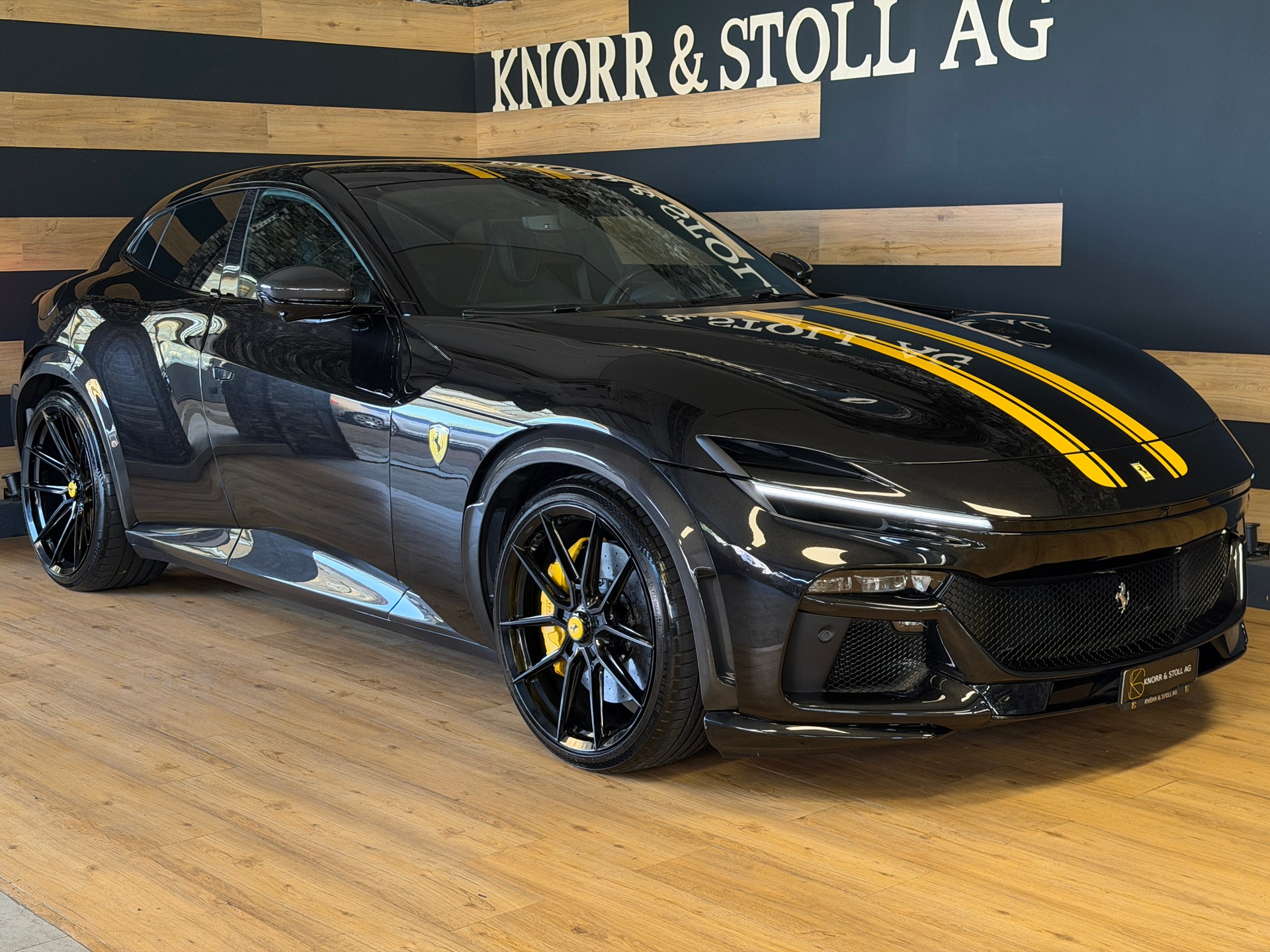 FERRARI Purosangue 6.5 V12-showroom-element-1