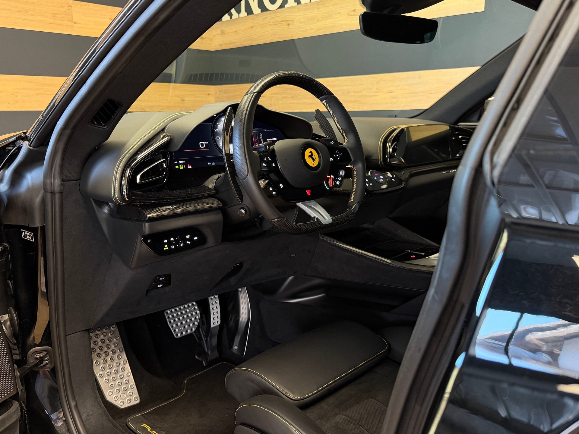 FERRARI Purosangue 6.5 V12-image-18