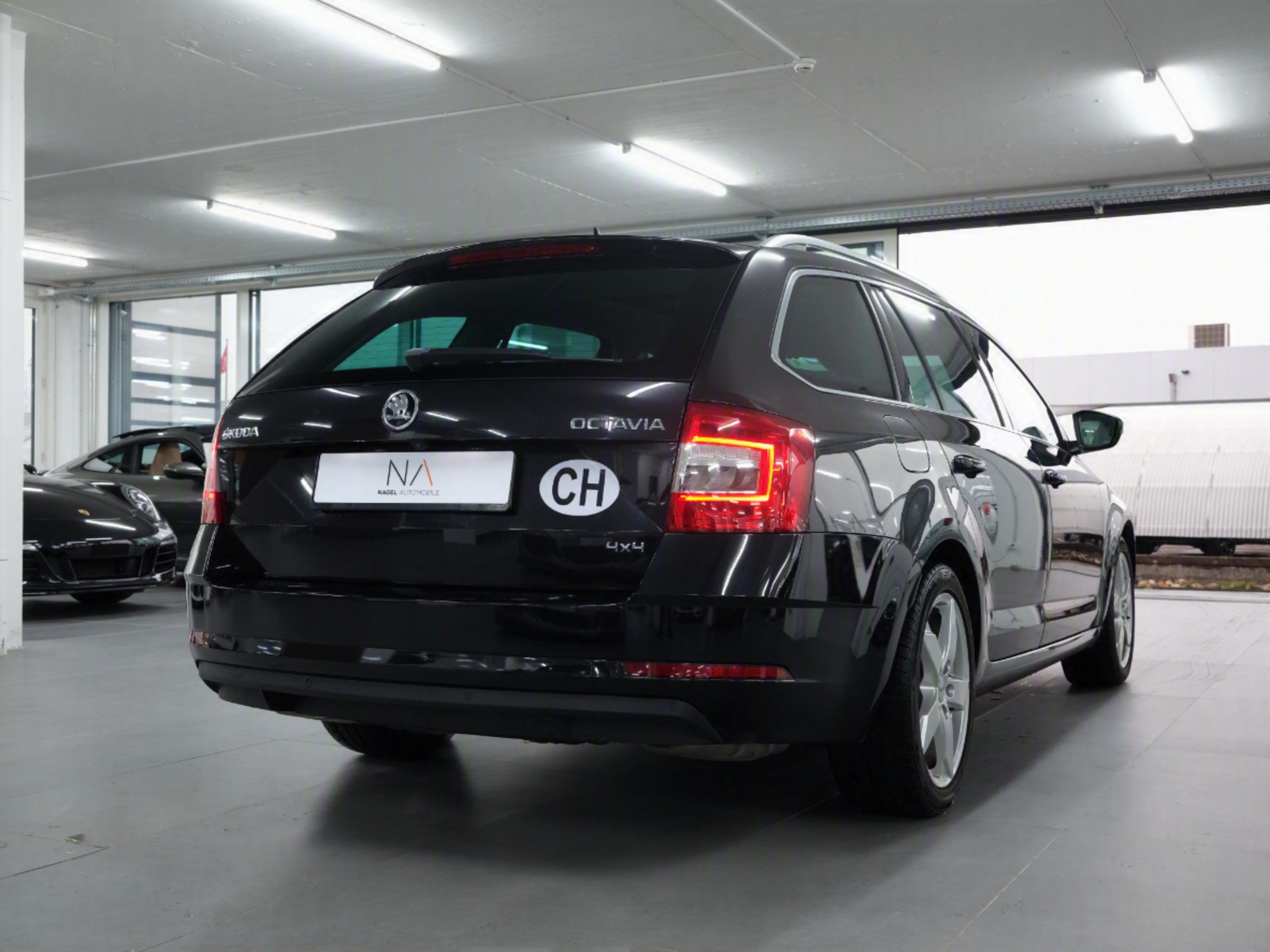 SKODA Octavia Combi 2.0 TSI Ambition 4x4 DSG *Panorama* *360 Kamera* *Facelift*-showroom-element-2