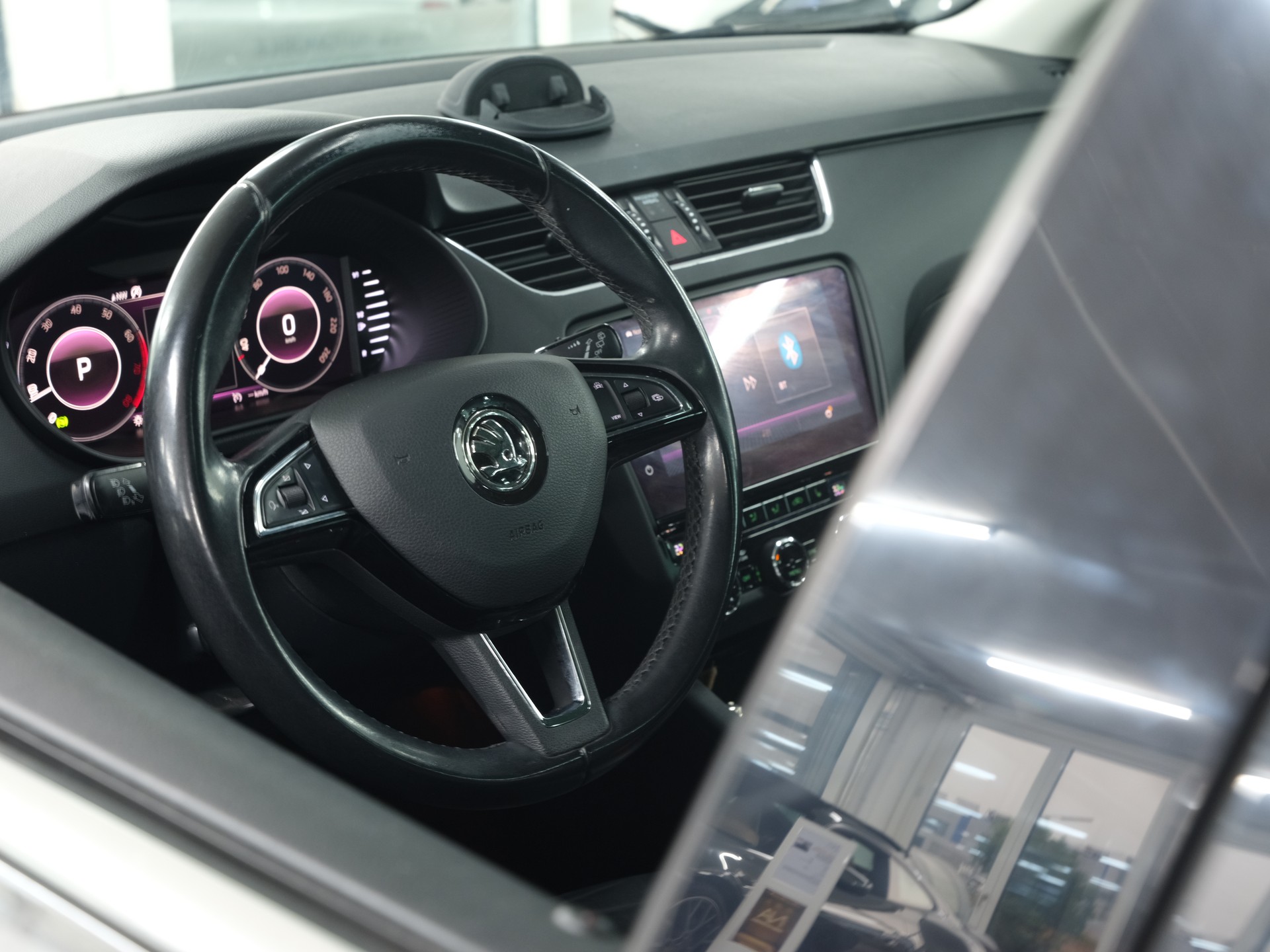 SKODA Octavia Combi 2.0 TSI Ambition 4x4 DSG *Panorama* *360 Kamera* *Facelift*-image-16