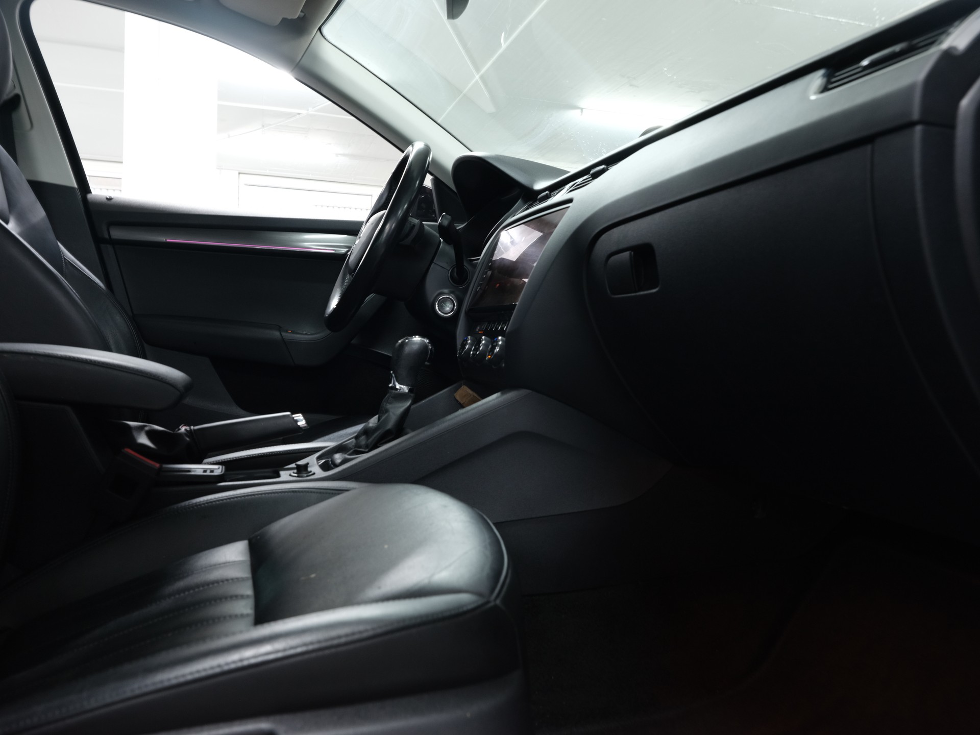 SKODA Octavia Combi 2.0 TSI Ambition 4x4 DSG *Panorama* *360 Kamera* *Facelift*-image-24