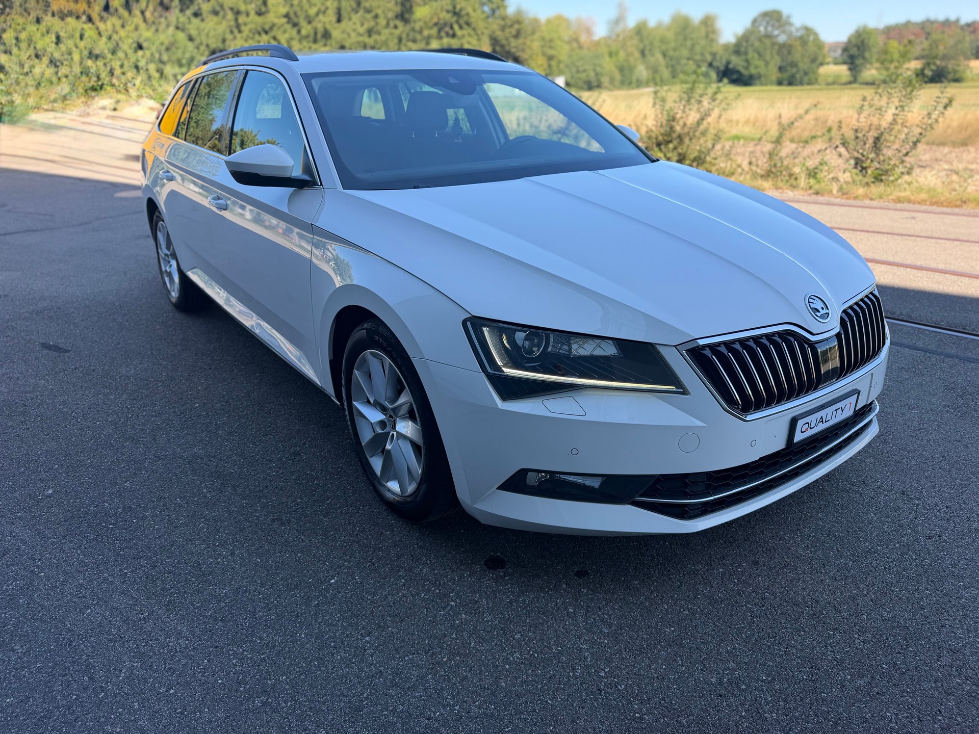 SKODA Superb Combi 2.0 TDi Ambition-showroom-element-2