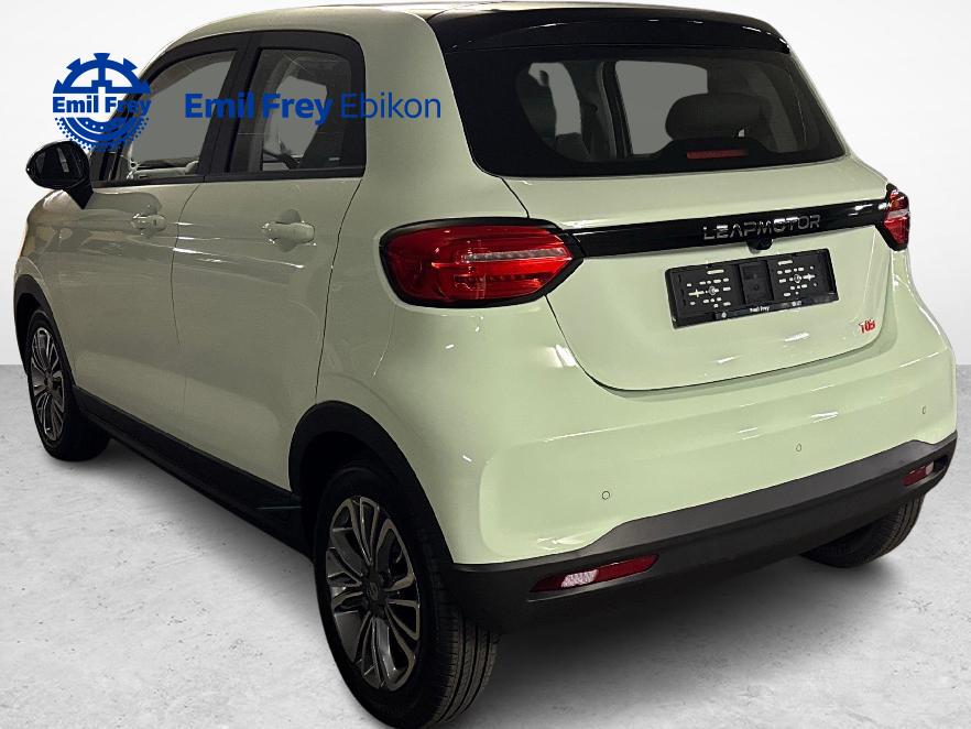 LEAPMOTOR T03 Electric-showroom-element-2