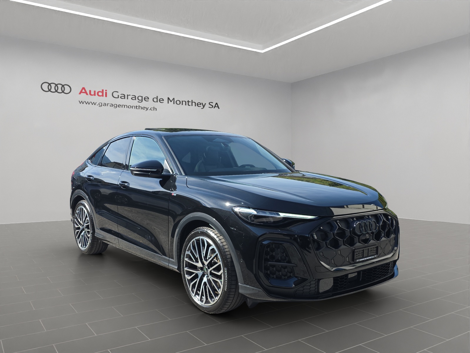 AUDI Q5 Sportback TFSI quattro 200 kW S-tronic-image-2