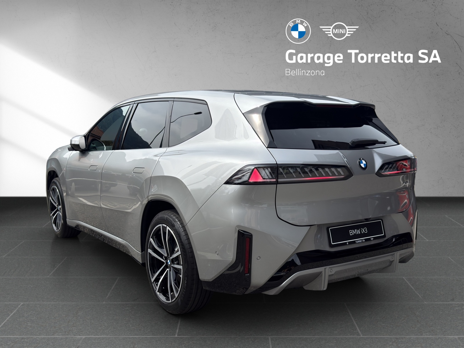 BMW iX3 40 M Sport-showroom-element-2