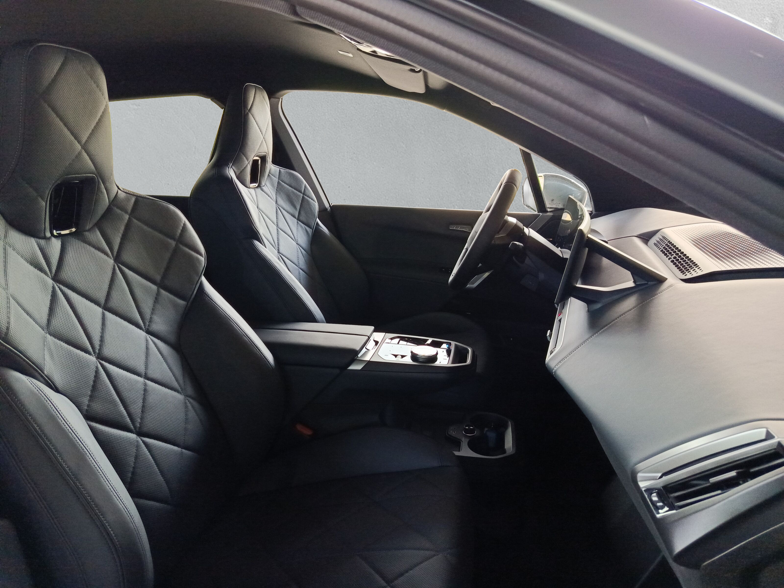 BMW iX xDrive60 M Sport Pro**Action de leasing à 0.9%**-image-13