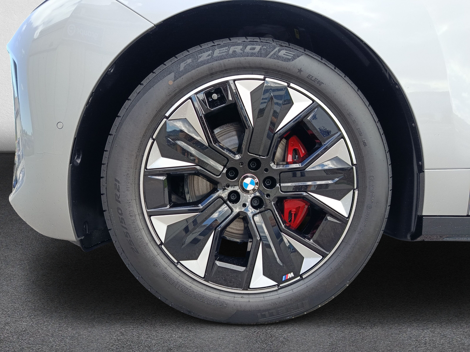 BMW iX xDrive60 M Sport Pro**Action de leasing à 0.9%**-image-9