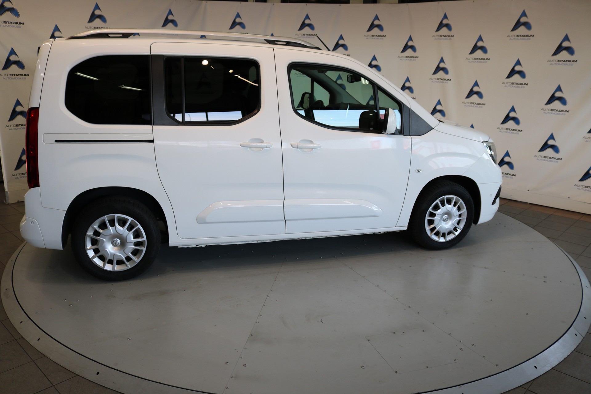 OPEL Combo Life 1.2 Innovation-image-20
