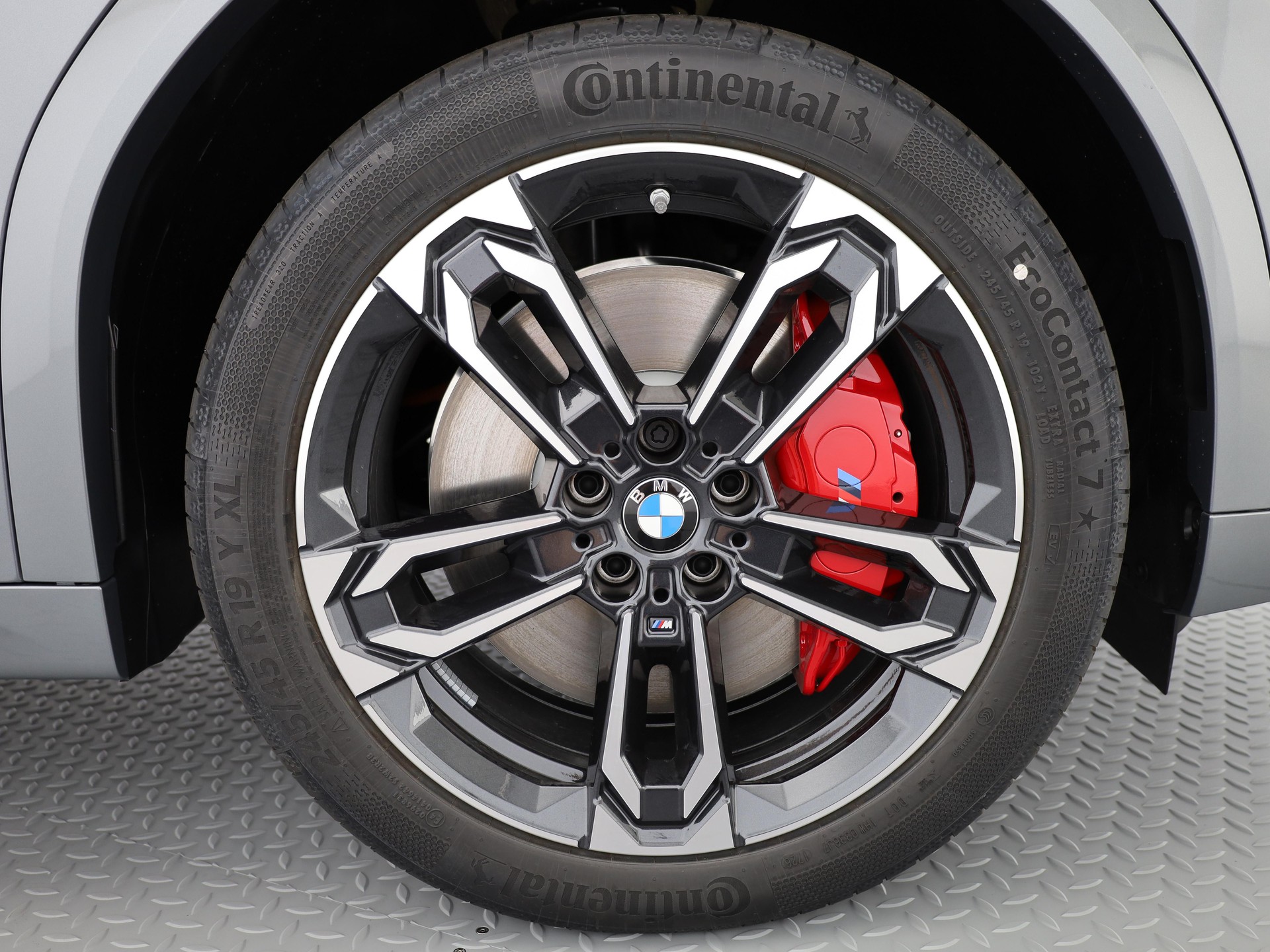 BMW iX2 xDrive30-image-21