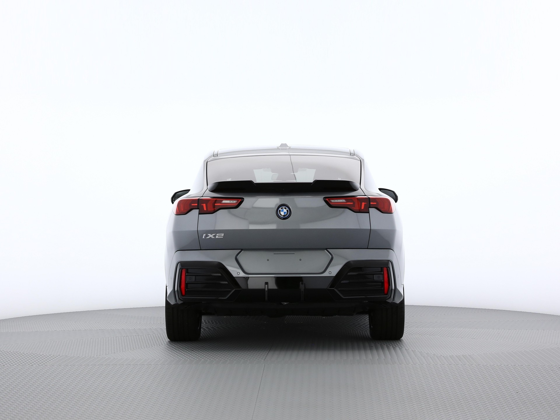 BMW iX2 xDrive30-showroom-element-3
