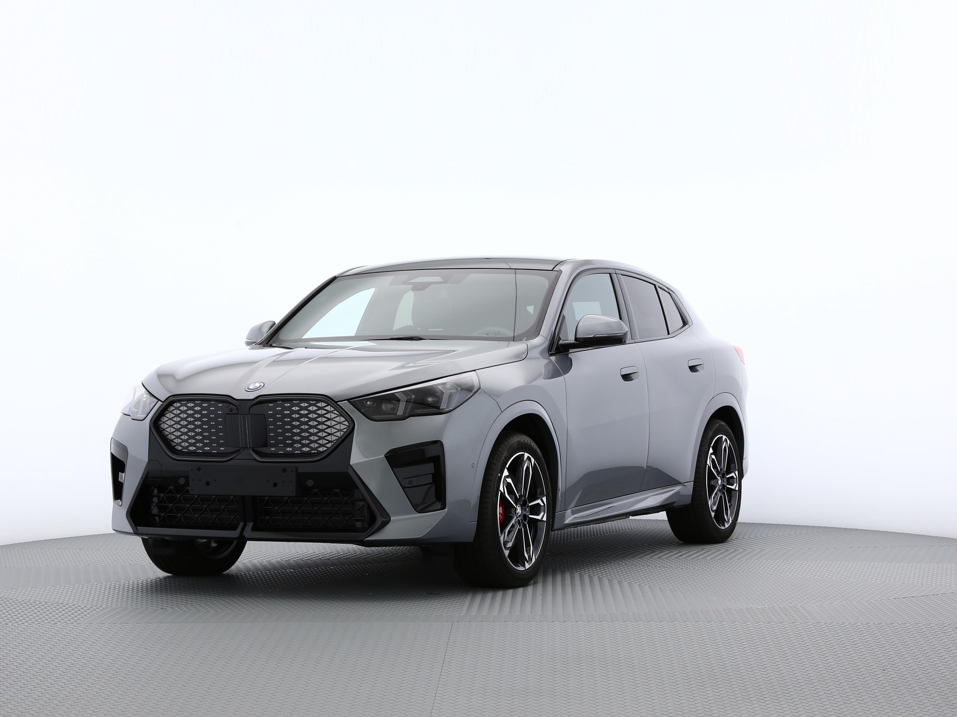 BMW iX2 xDrive30
