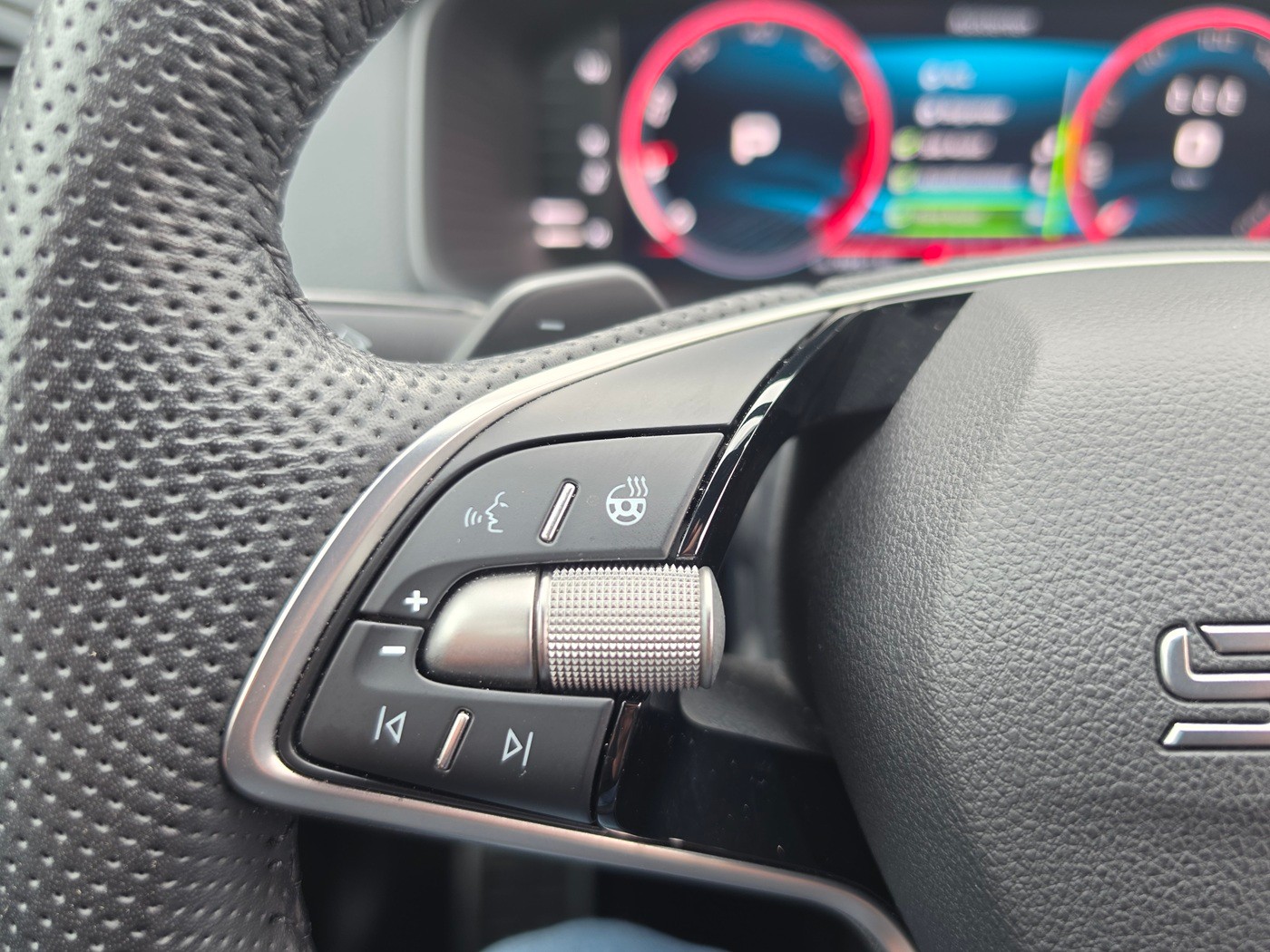 SKODA Karoq 2.0 TSI SportLine 4x4 DSG-image-14