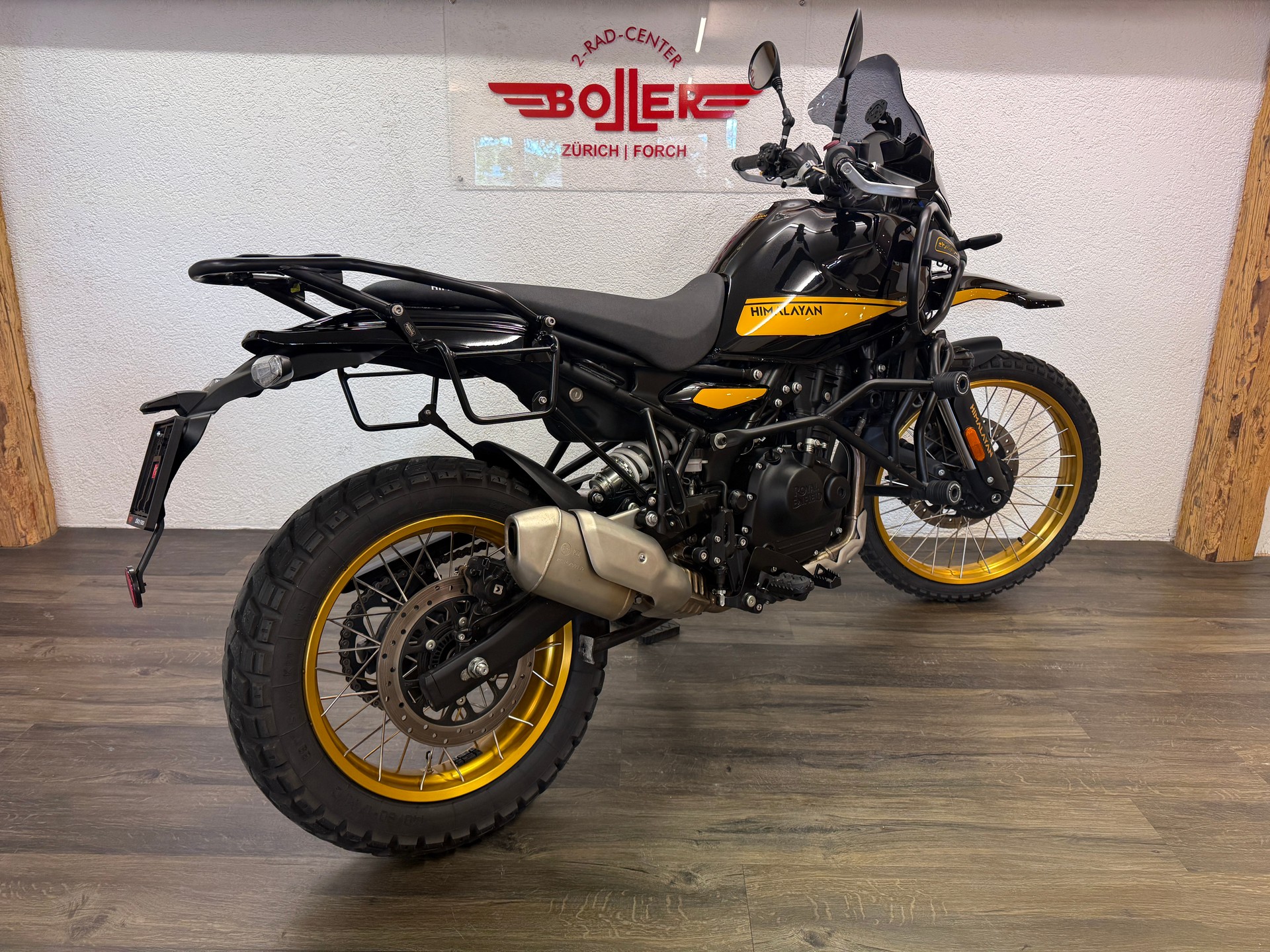 ROYAL ENFIELD Himalayan 452 Tubeless-showroom-element-3