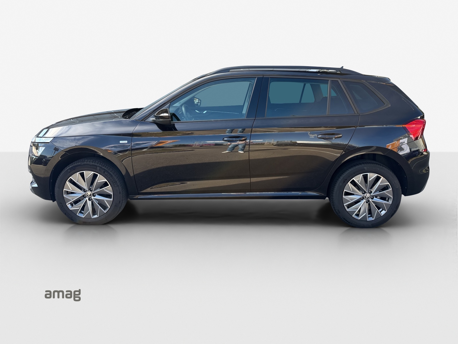 SKODA Kamiq 1.0 TSI Tour-image-1