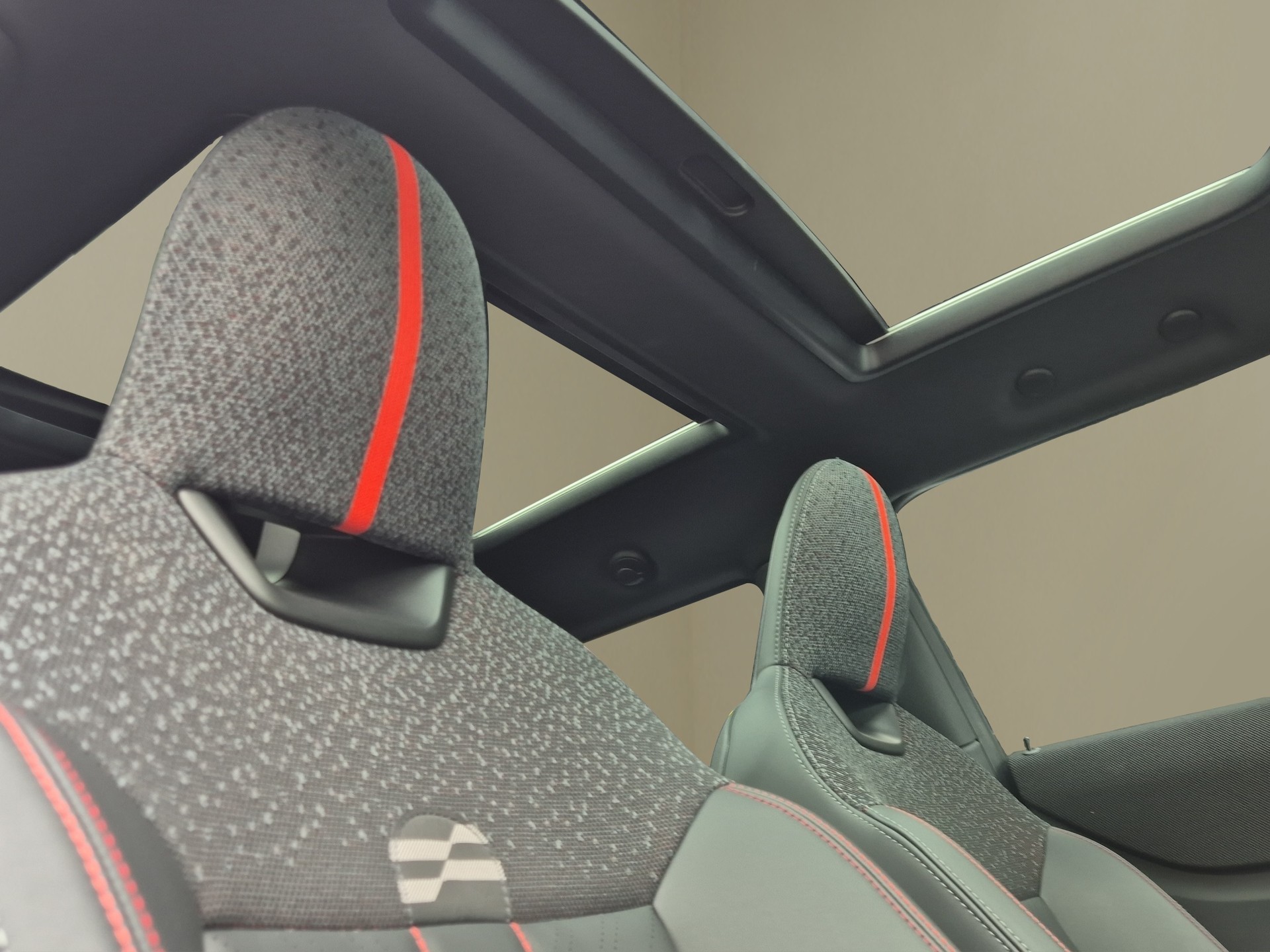 MINI Cooper John Cooper Works DKG-image-22