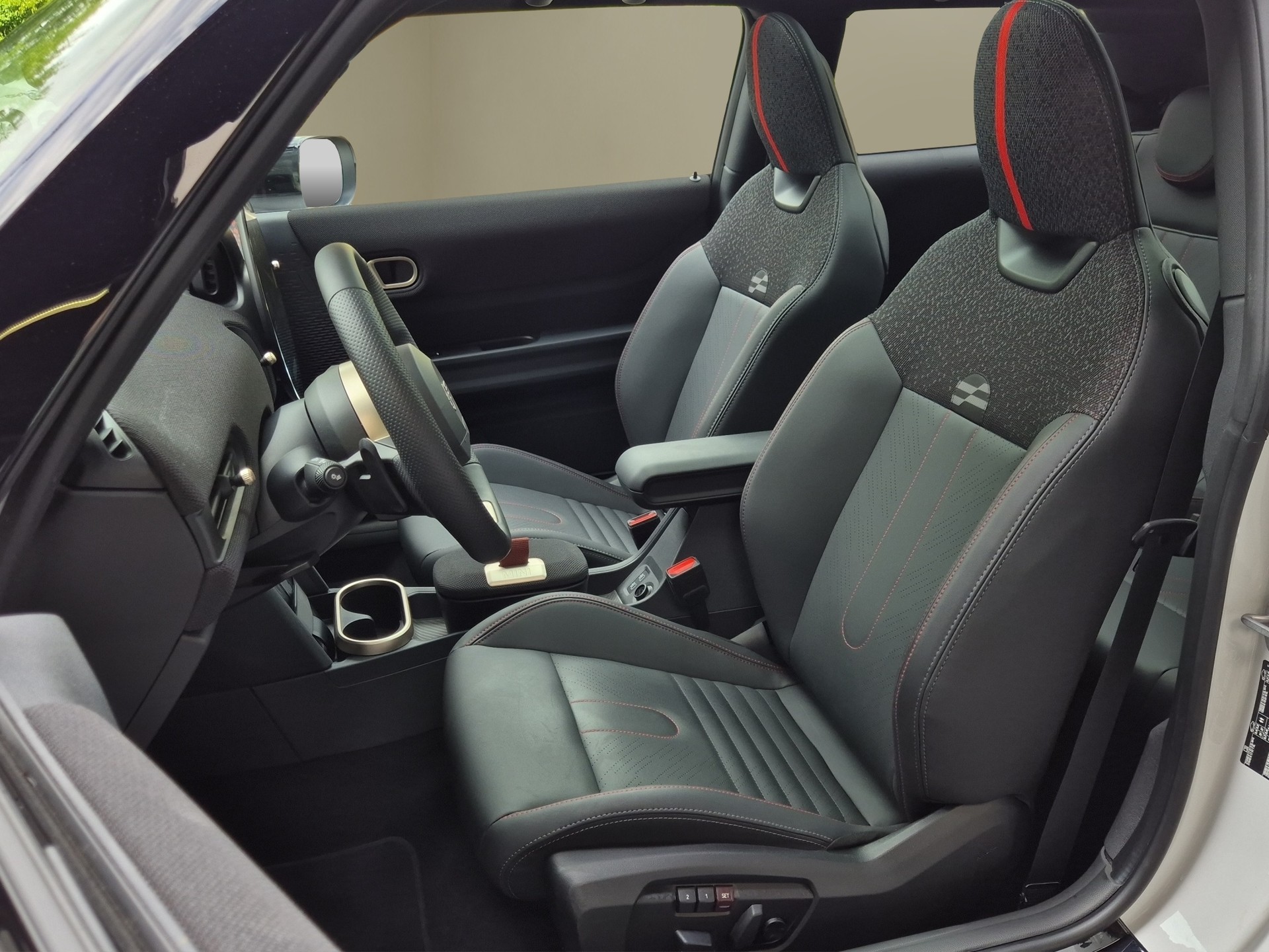 MINI Cooper John Cooper Works DKG-image-8