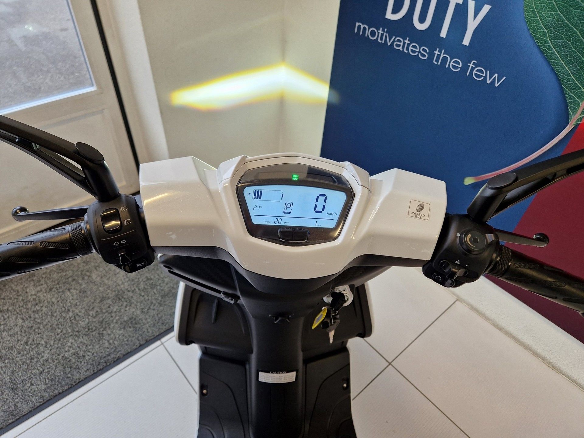UGBEST UGB Elektroroller R3S - 85Km/h-image-1