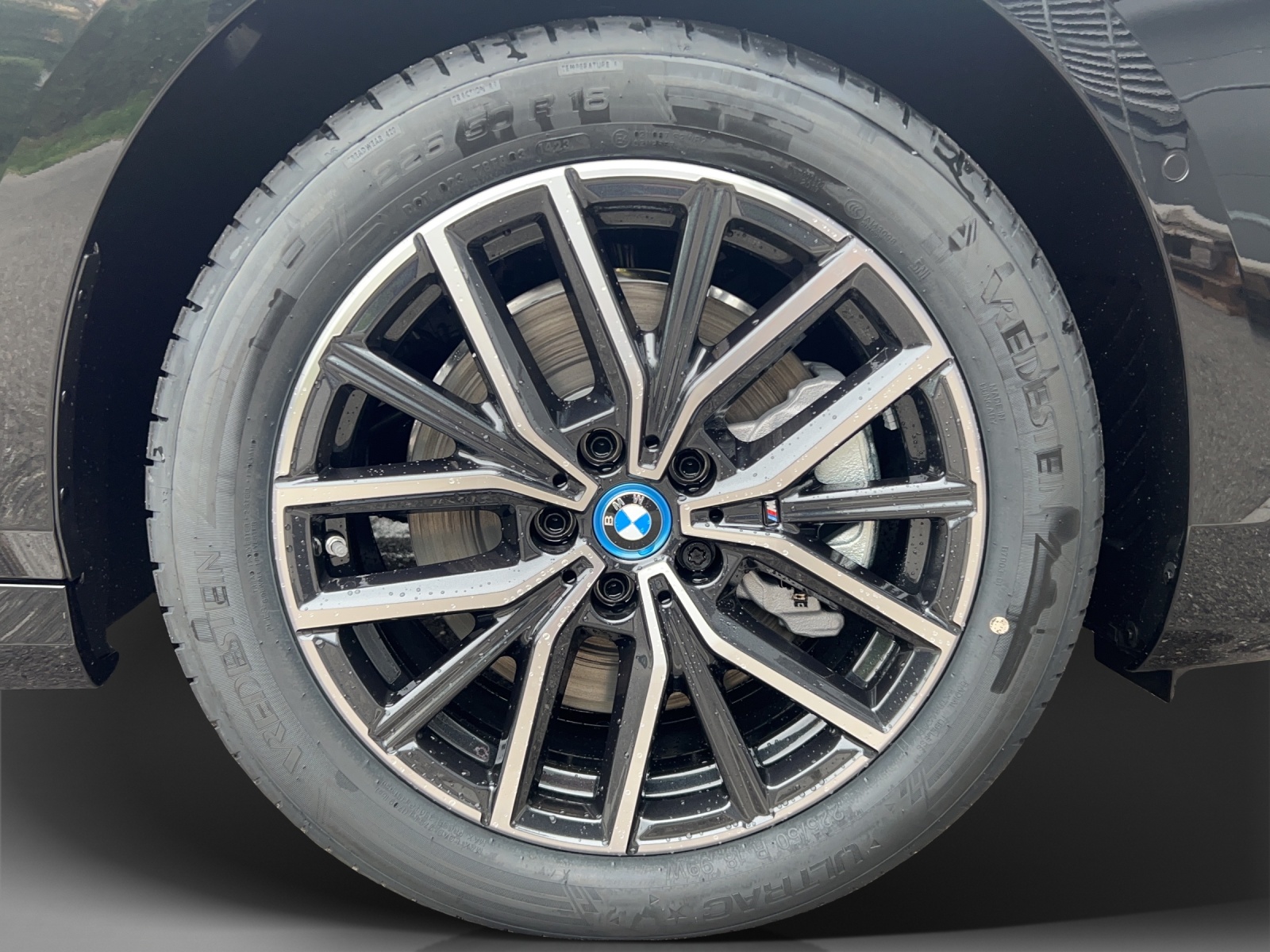 BMW 230e xDrive Active Tourer M Sport-image-7