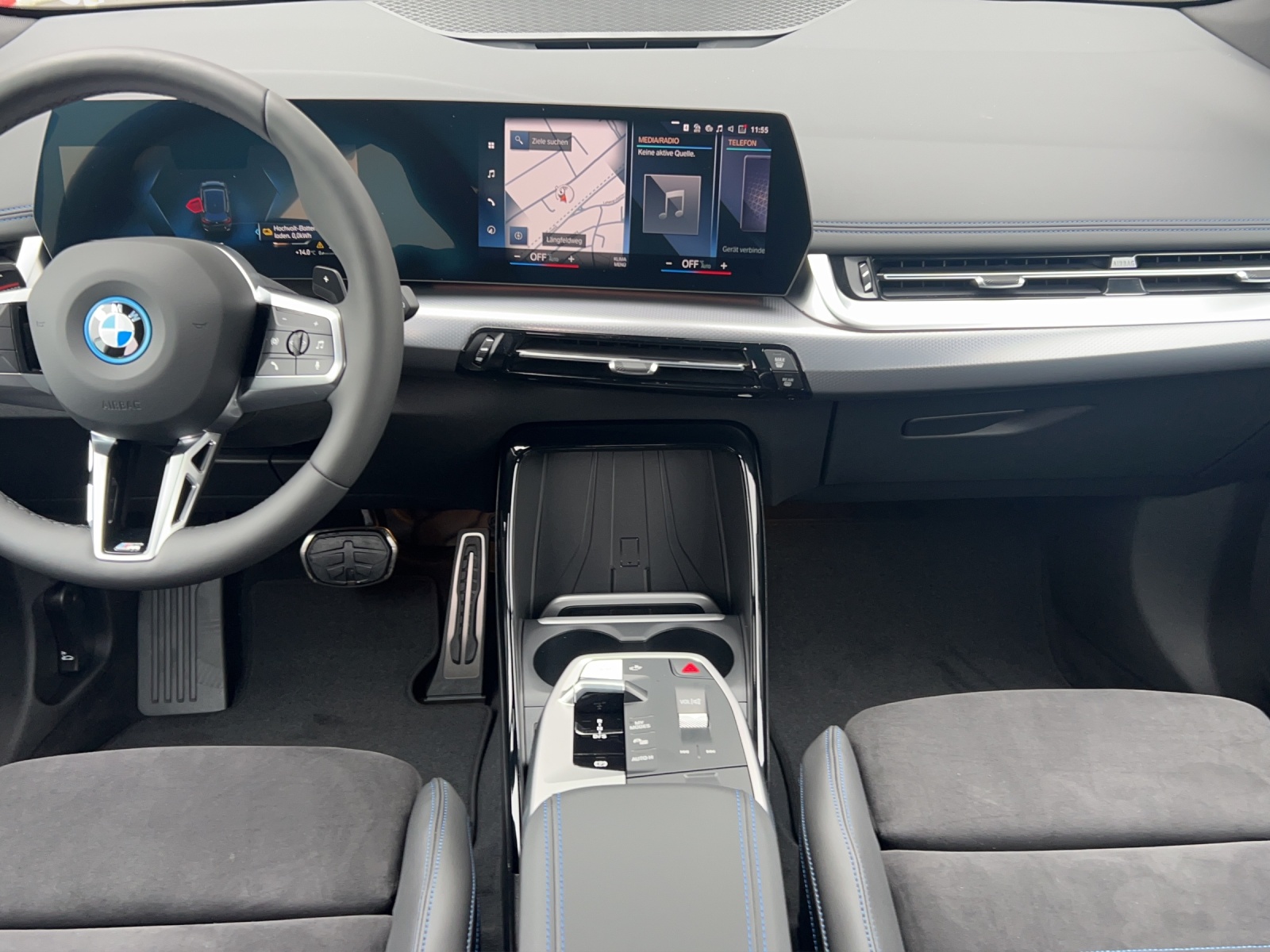 BMW 230e xDrive Active Tourer M Sport-image-12