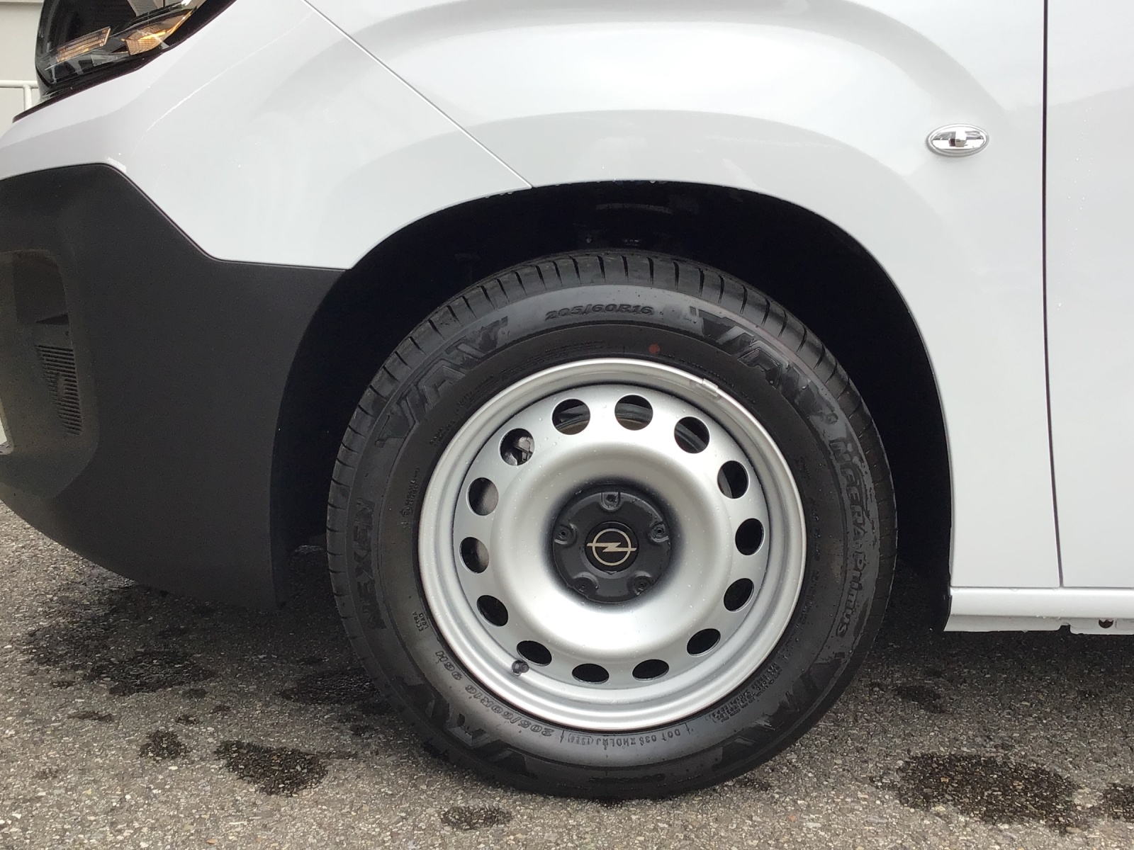 OPEL Combo Cargo 1.2 Turbo start/stop-image-9
