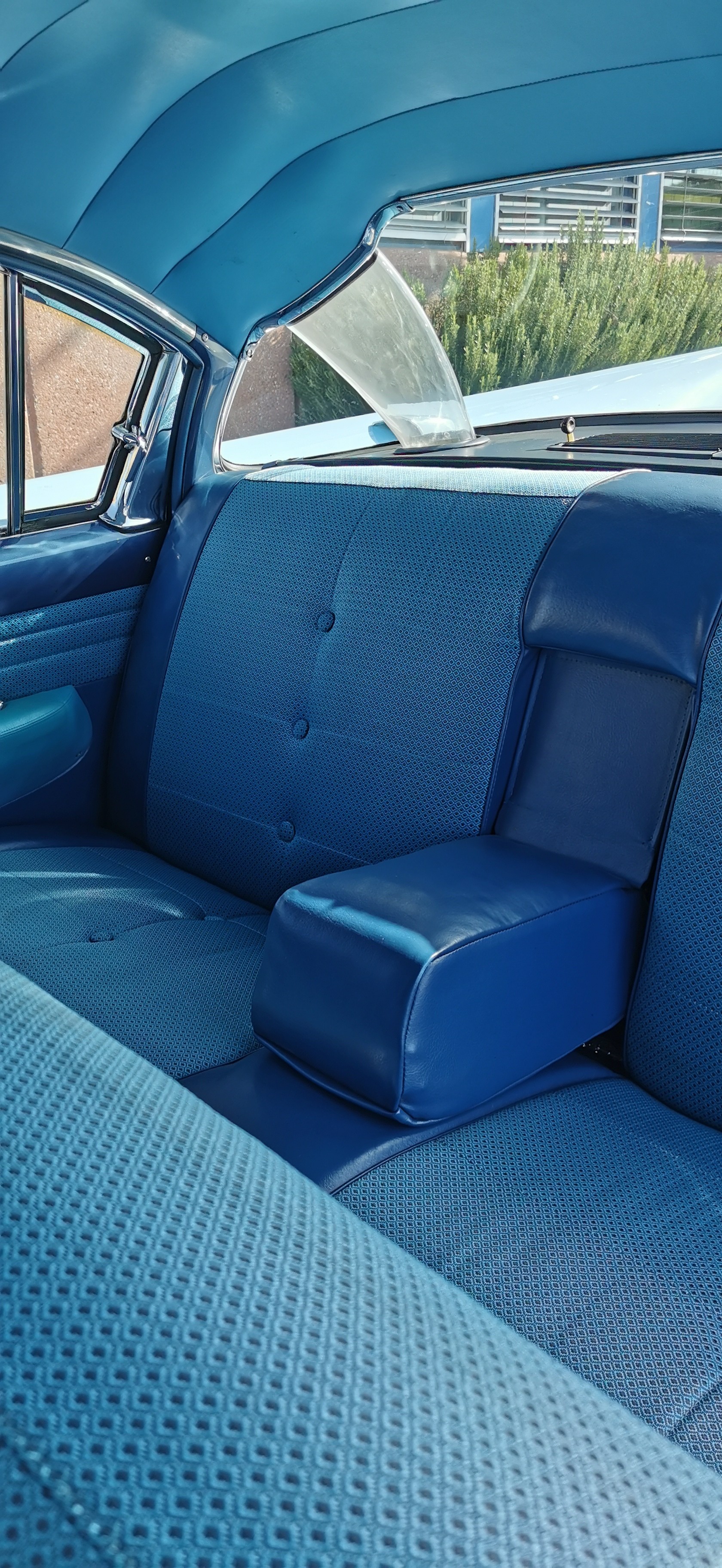 LINCOLN 1957 Lincoln Premiere 4dr HT – Atemberaubendes, komplett originales Auto – nur 15.600 Originalmeilen!-image-8