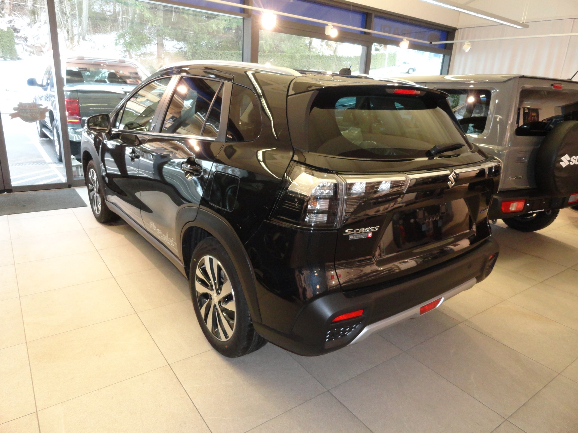 SUZUKI S-Cross 1.4 16V Piz Sulai Top MHD 4WD-showroom-element-1