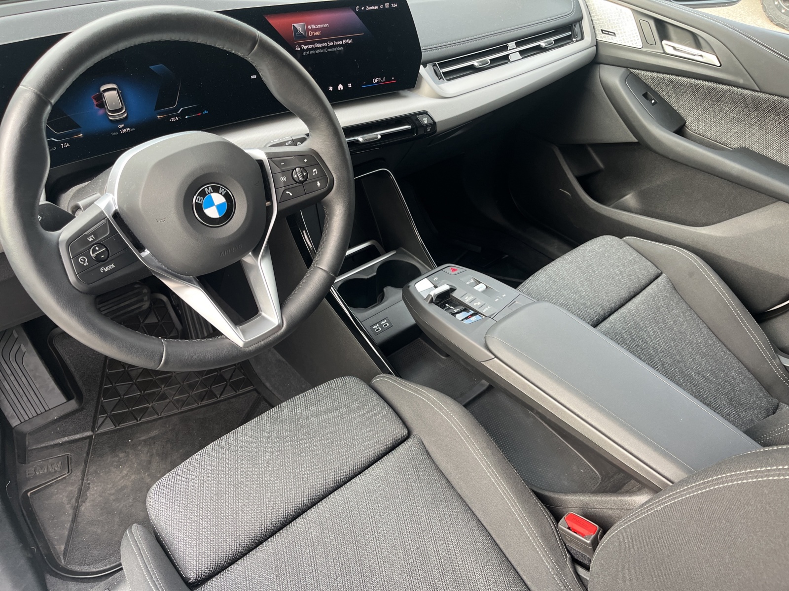 BMW 223d xDrive Active Tourer-image-11