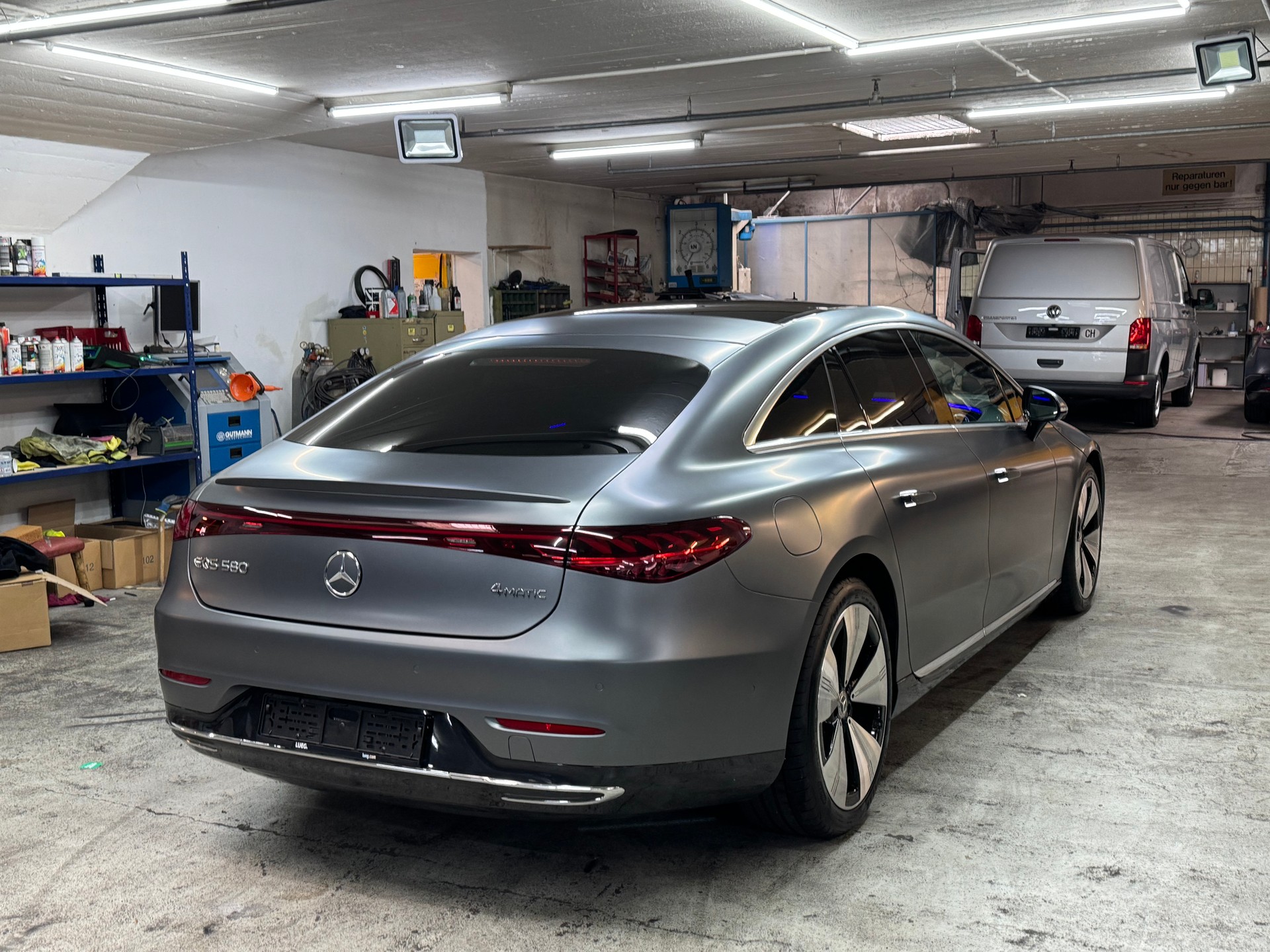 MERCEDES-BENZ EQS 580 4Matic Electric Art Line-image-3